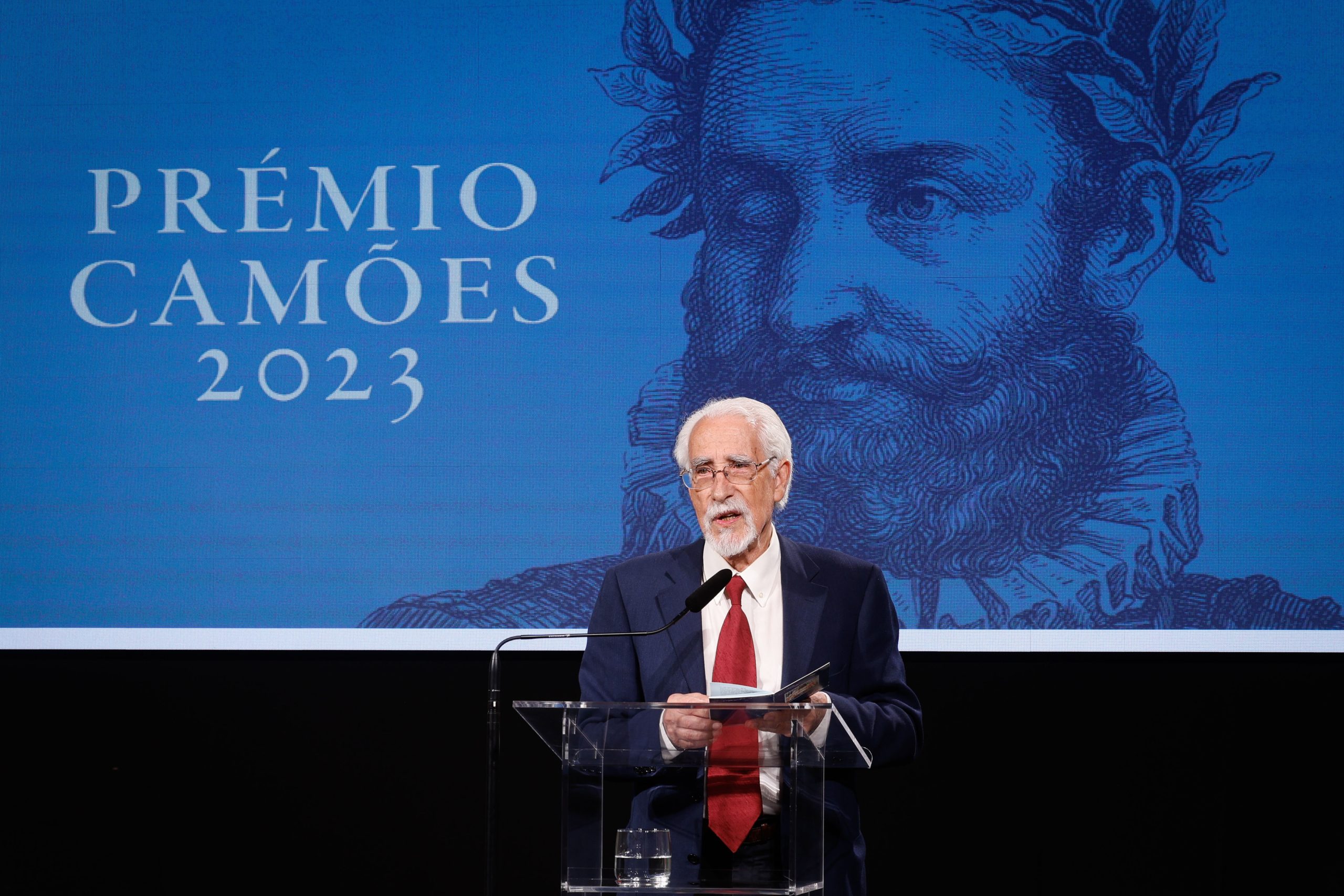 Prémio Camões João Barrento considera língua portuguesa “bastante maltratada”