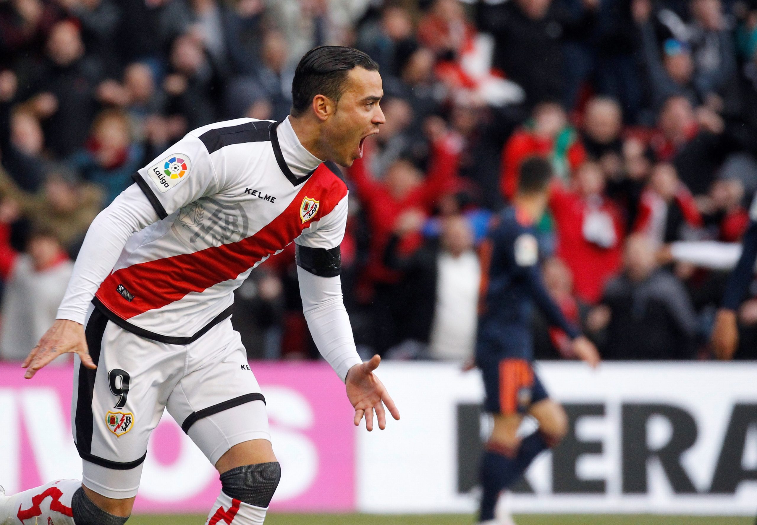 Real despede-se de Raul de Tomas e considera Benfica o “clube ideal” para o avançado