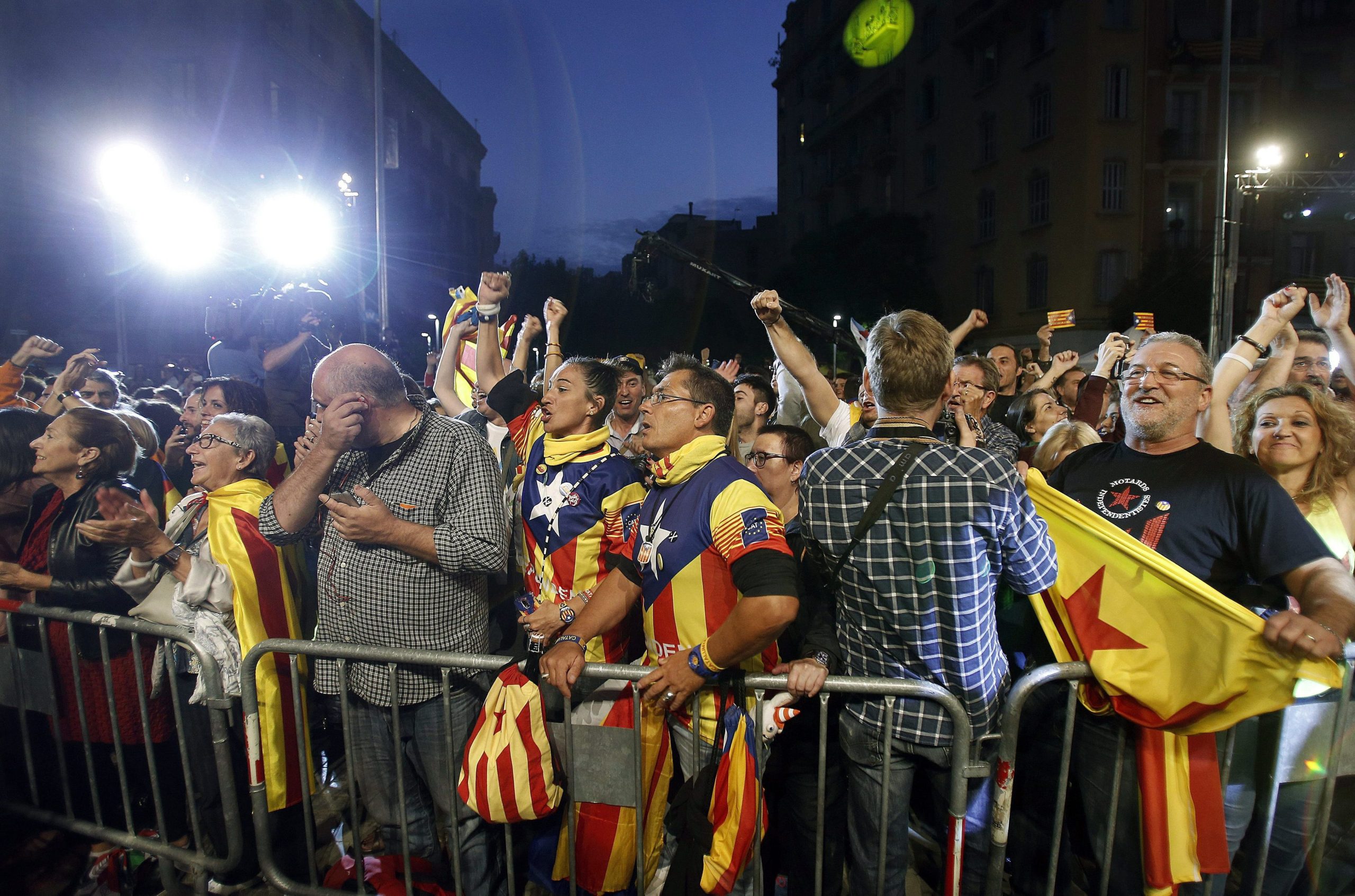 Catalunha: Guarda Civil entrega notificação que proíbe voto eletrónico