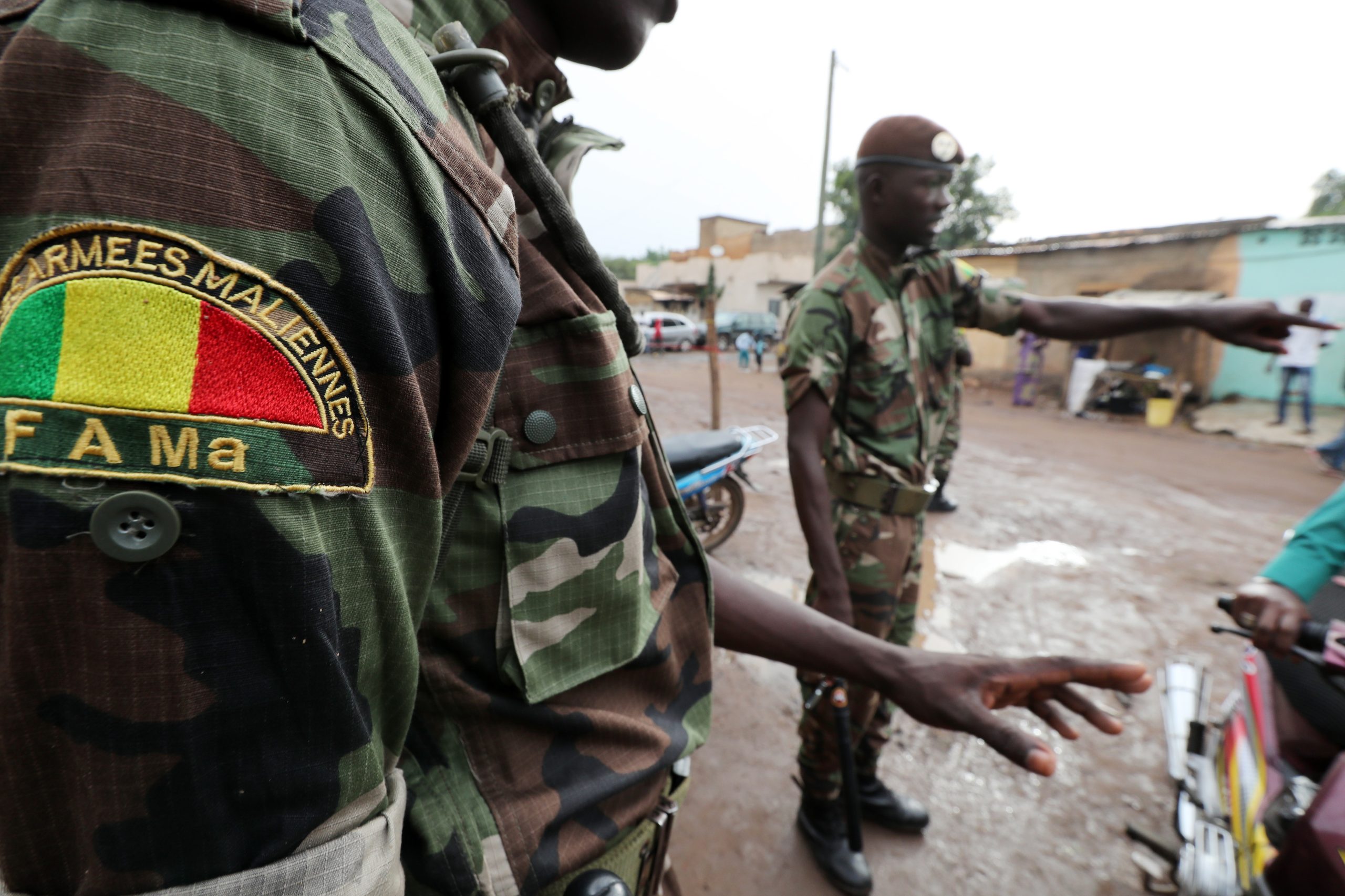 Número de militares mortos em ataque no Mali sobe para 13