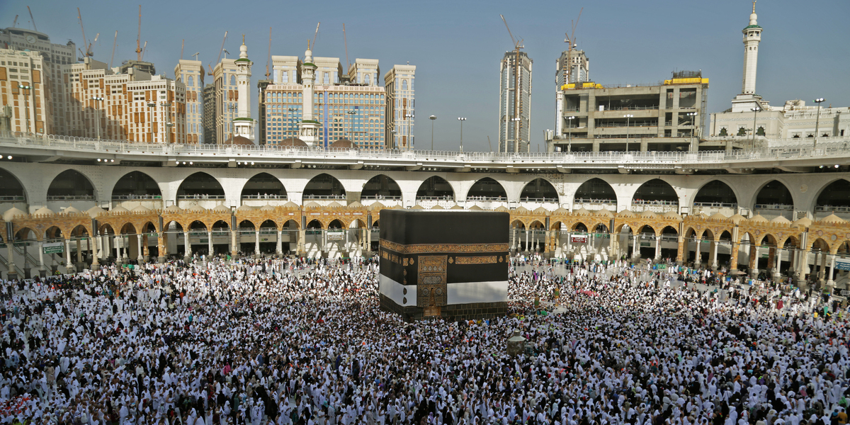 Quase 580 muçulmanos morreram na peregrinação do hajj na Arábia Saudita devido ao calor extremo