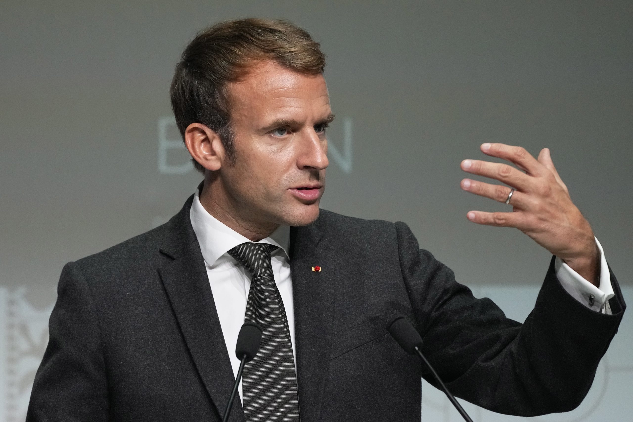 Macron diz que a disputa dos direitos de pesca põe em risco a credibilidade britânica