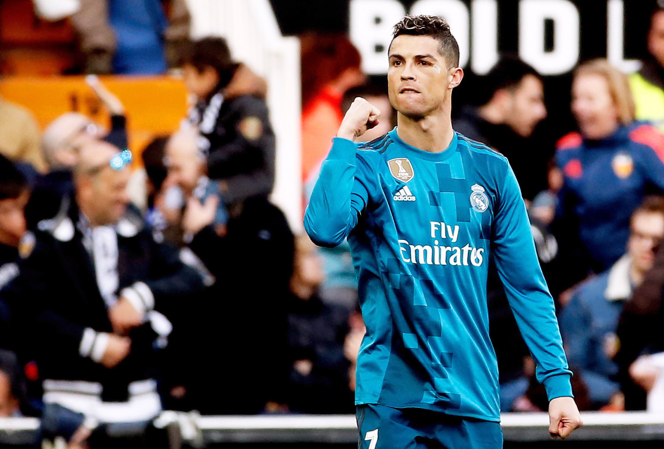 Cristiano Ronaldo bisa de penálti no triunfo do Real Madrid