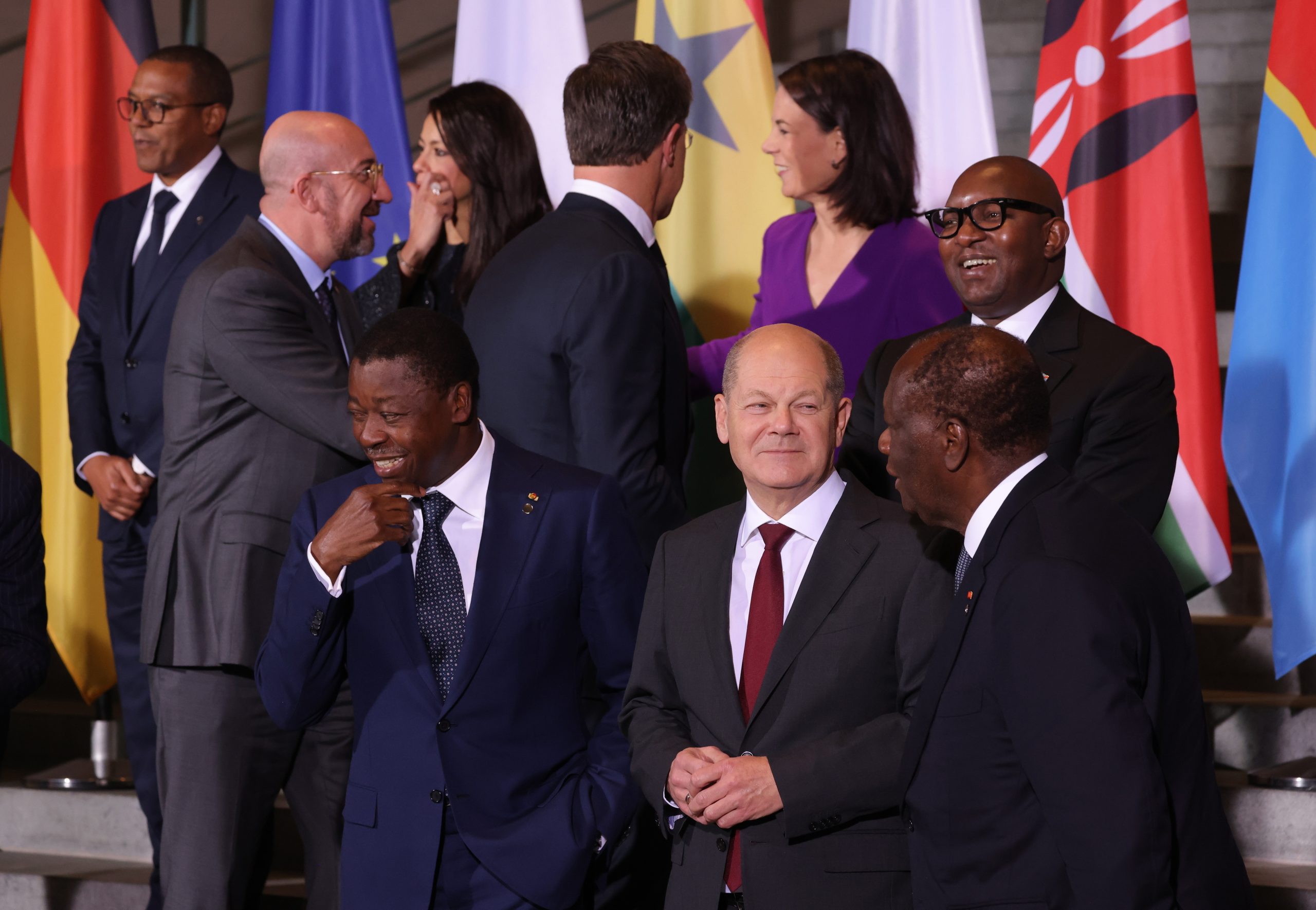 Alemanha promete 4.000 milhões de euros para investimentos verdes em África até 2030