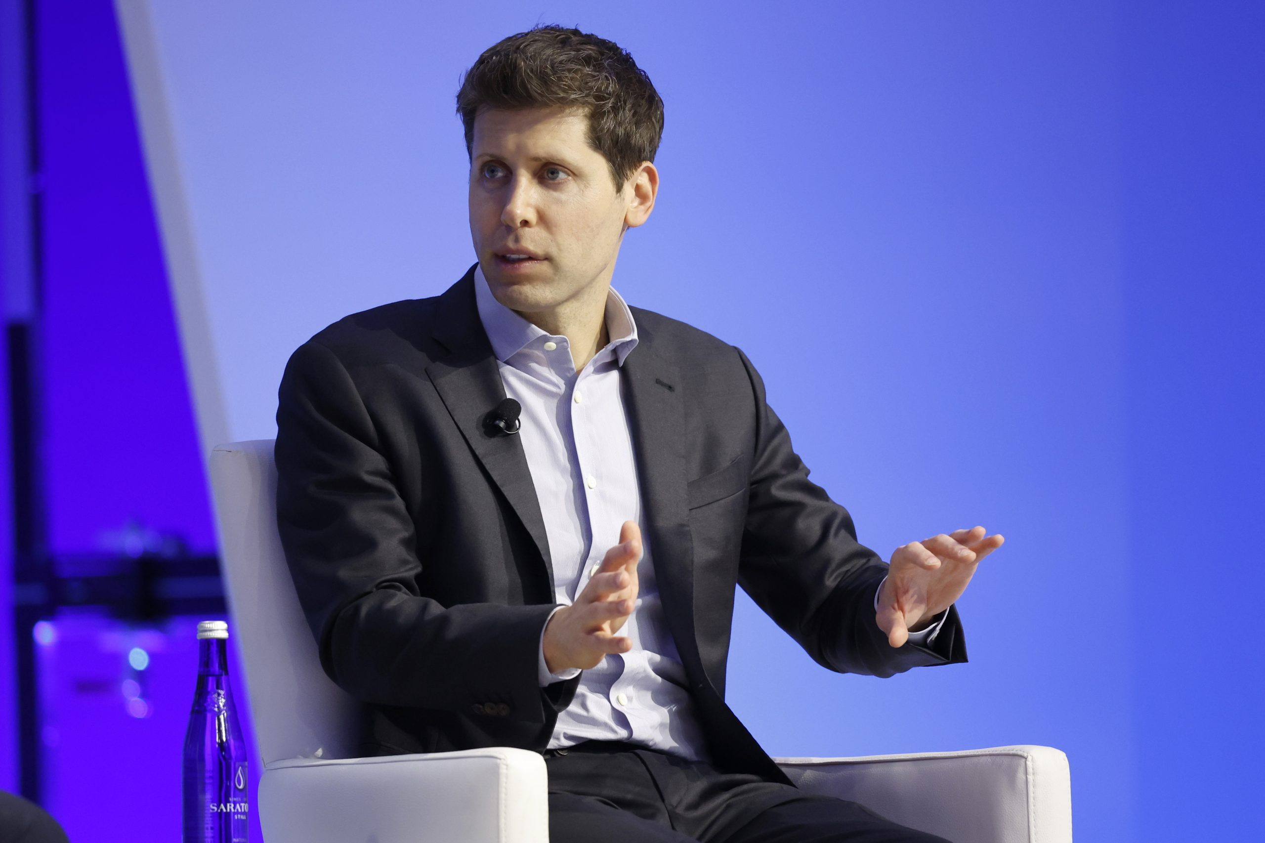 OpenAI diz que Sam Altman vai voltar à ‘startup’ de inteligência artificial