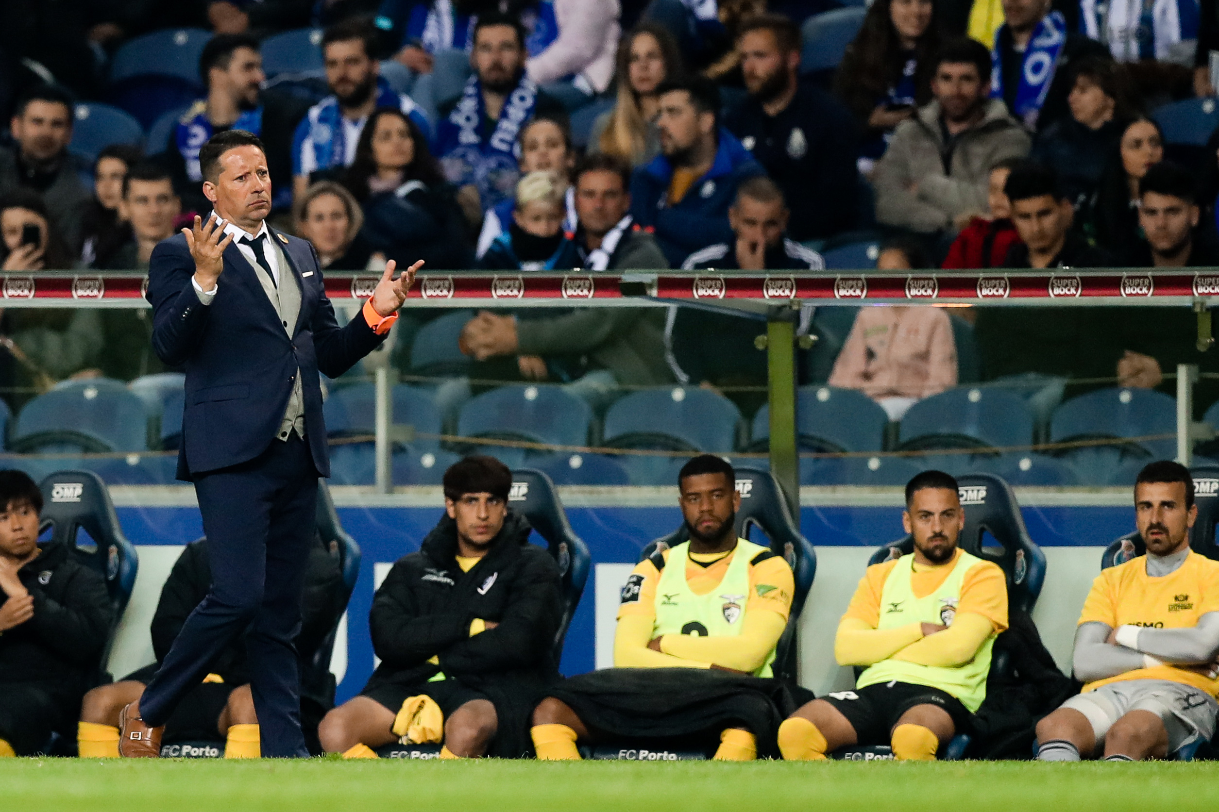 Portimonense regressa à competição motivado em “mudar a imagem negativa”