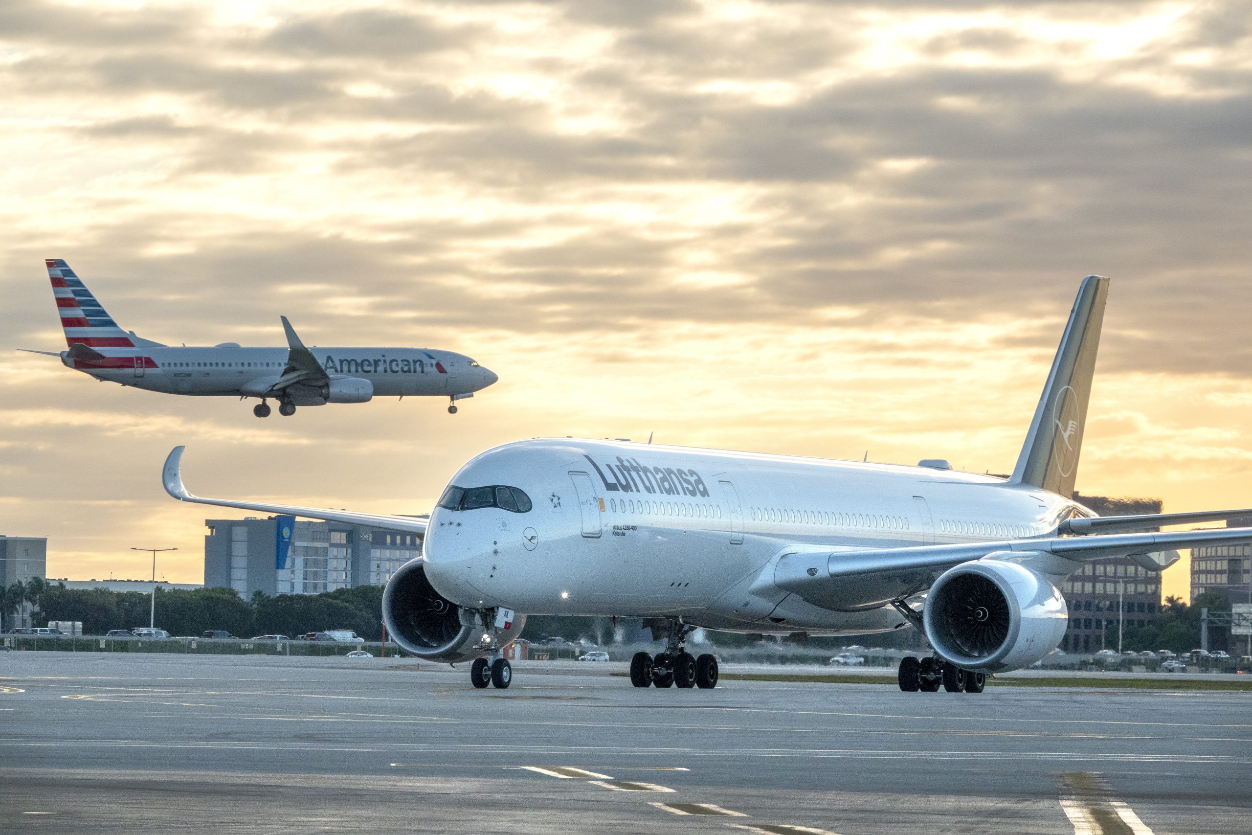 Mais de mil voos da Lufthansa cancelados devido à greve de pessoal de terra