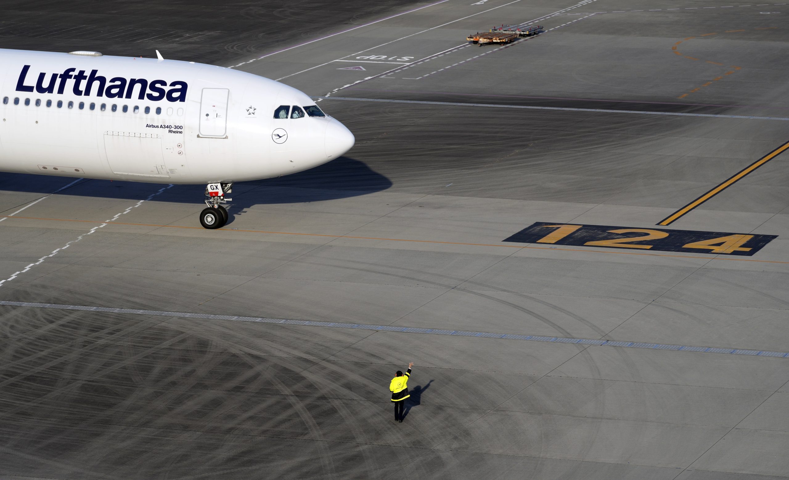 Lufthansa cancela mais 2.000 voos durante o verão