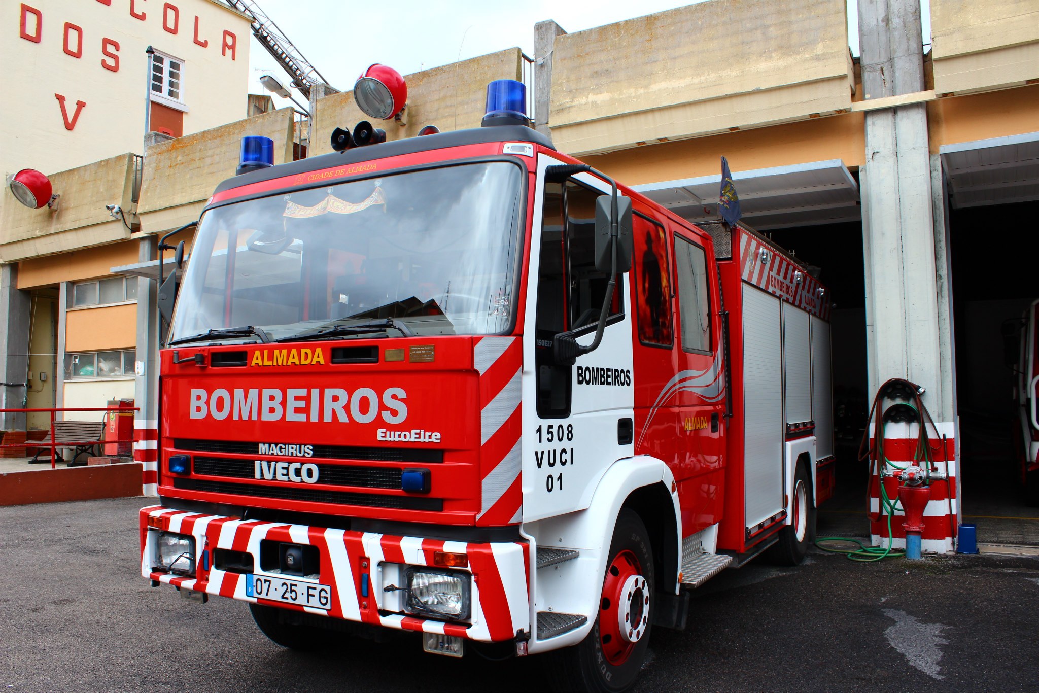 Bombeiros de Almada vão acolher pessoas sem-abrigo durante devido ao frio