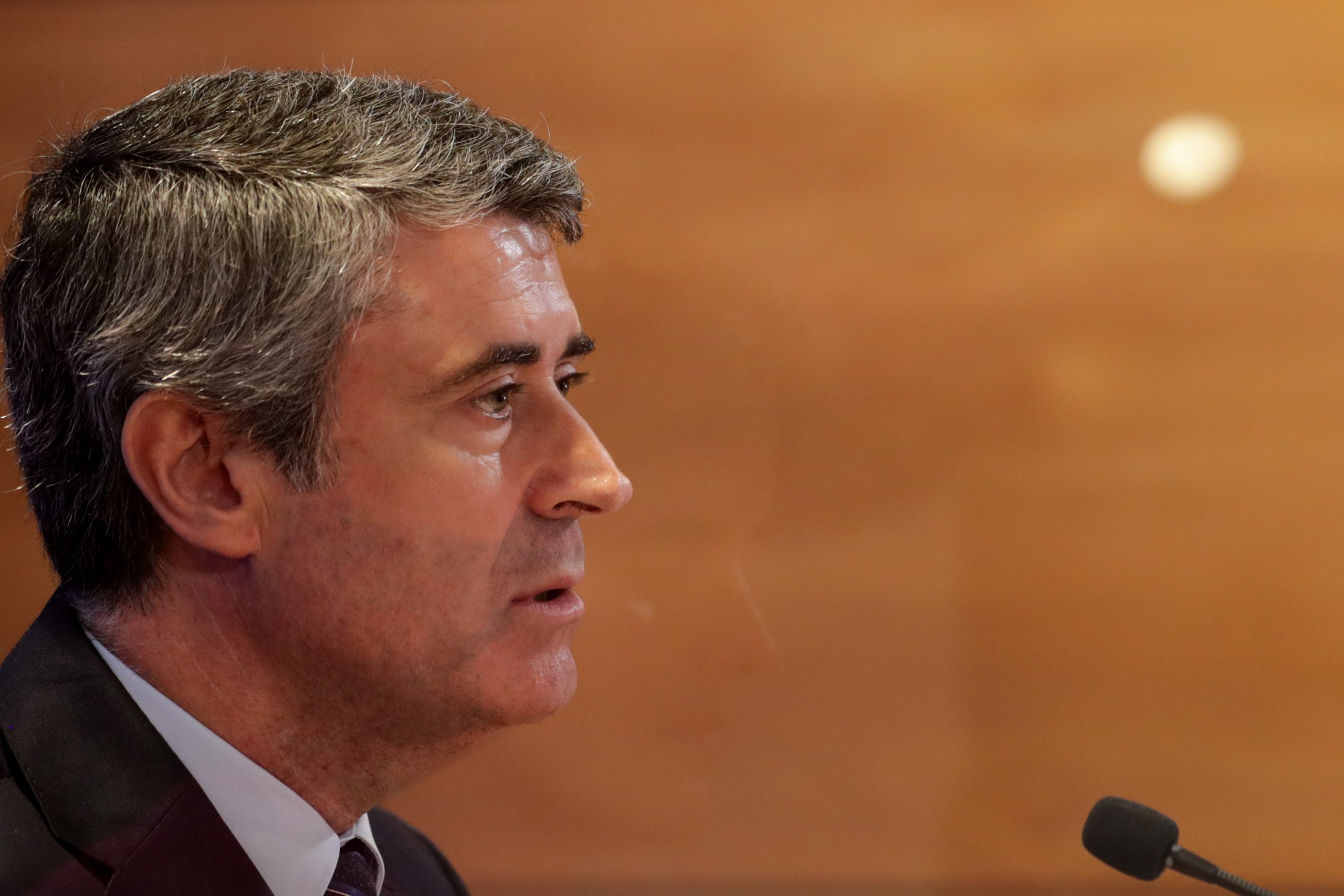 Carneiro disponível para esclarecer no parlamento todas as matérias suscitadas pelos partidos