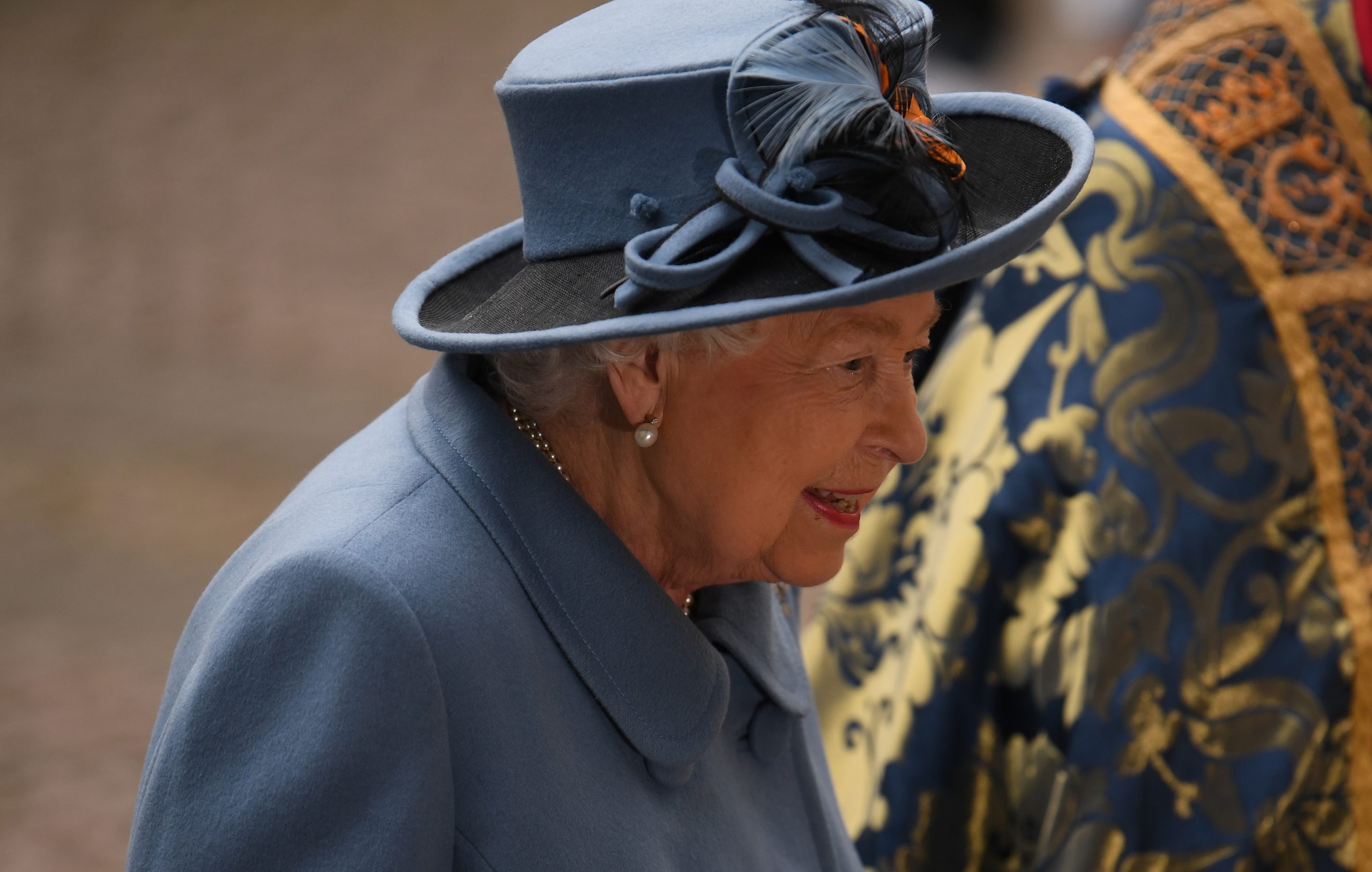 Covid-19: Pela quarta vez em sete décadas, Rainha de Inglaterra dirige-se aos súbditos pela televisão