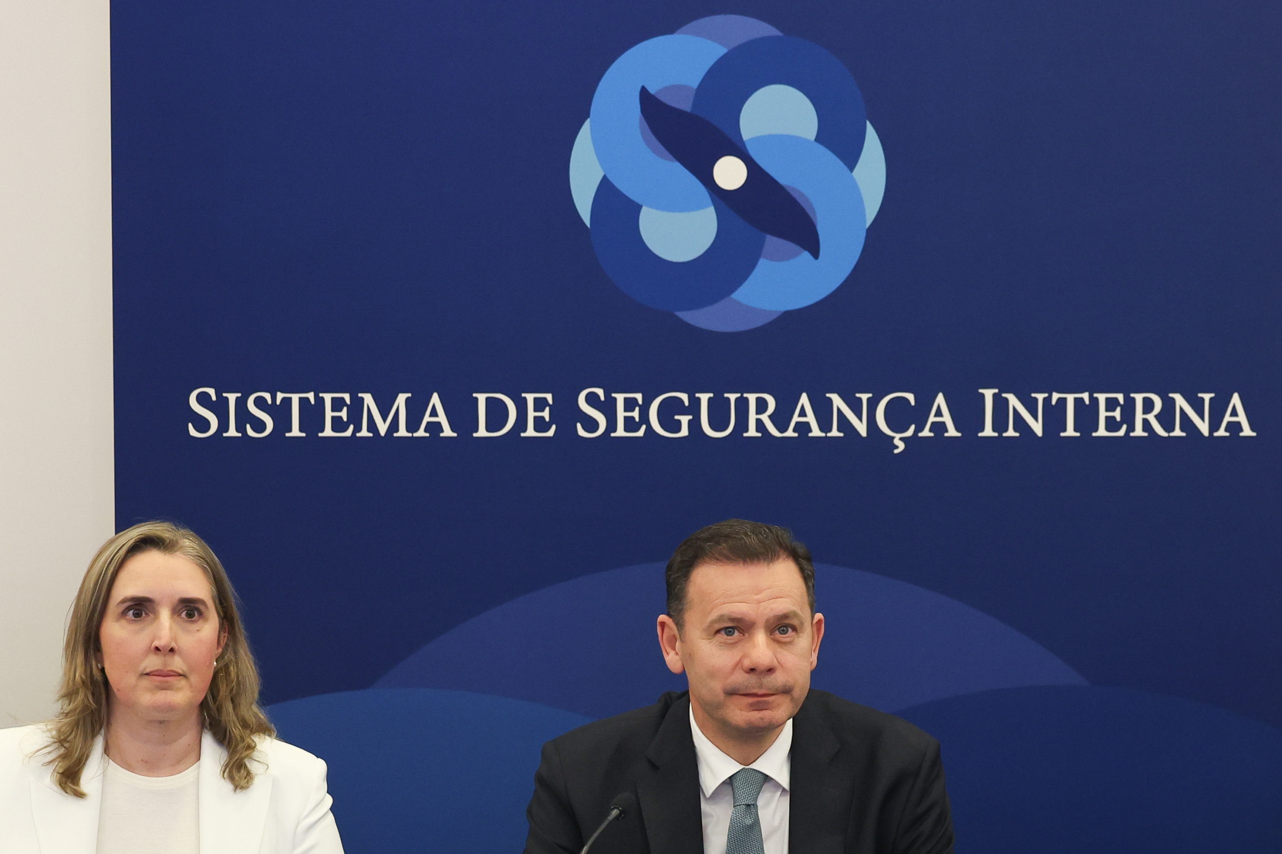 Capítulo sobre “extremismos e ameaças híbridas” foi retirado do Relatório Anual de Segurança Interna e a esquerda quer que o Governo explique porquê