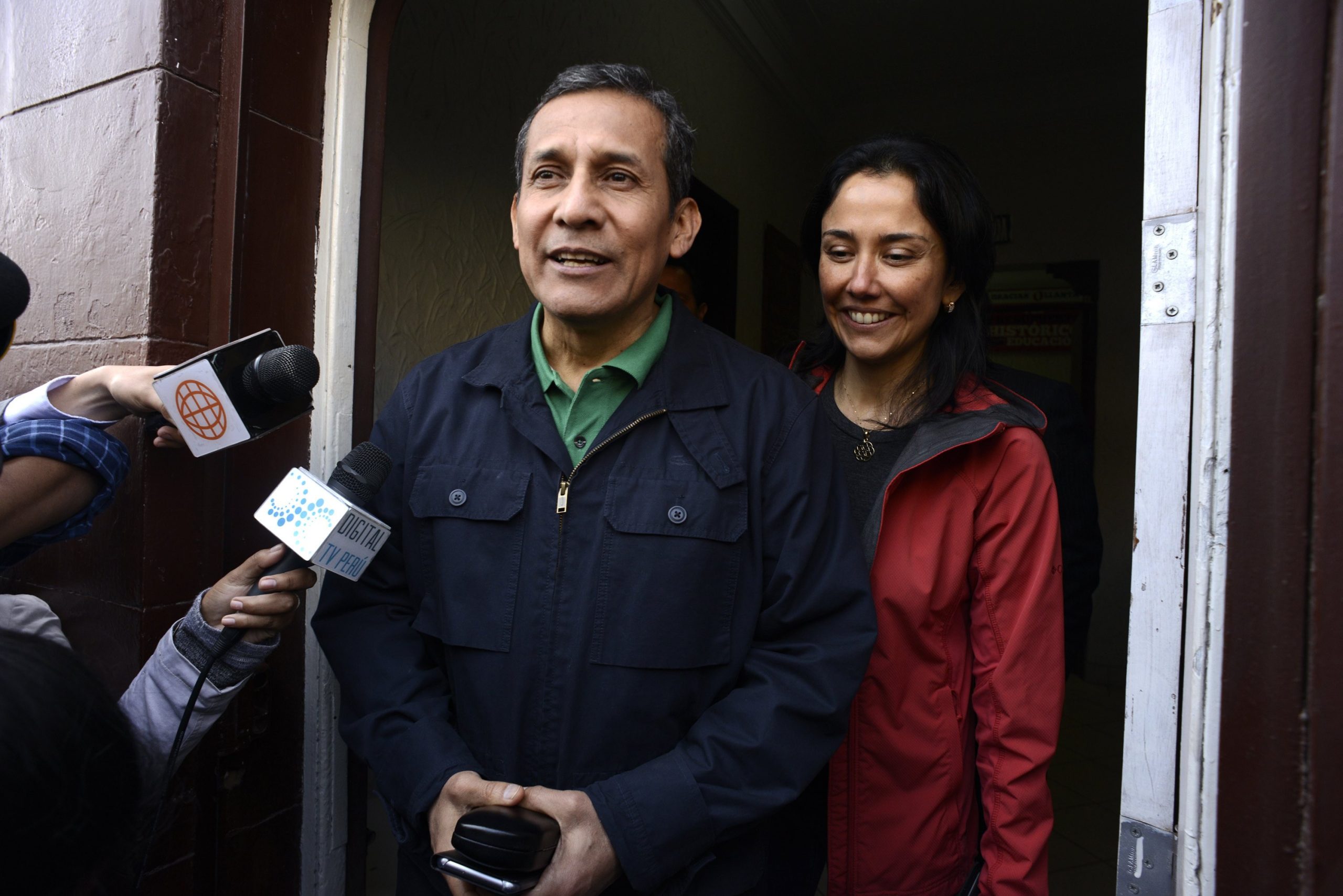 Ex-presidente do Peru e esposa detidos por suspeita de corrupção