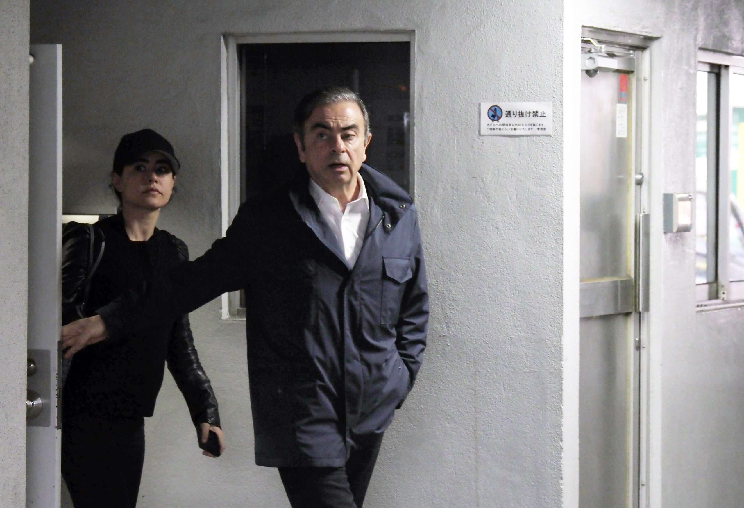 “Fui eu que organizei a minha partida”. O ex-CEO da Nissan-Renault diz que a família não teve nada a ver com a fuga de Tóquio