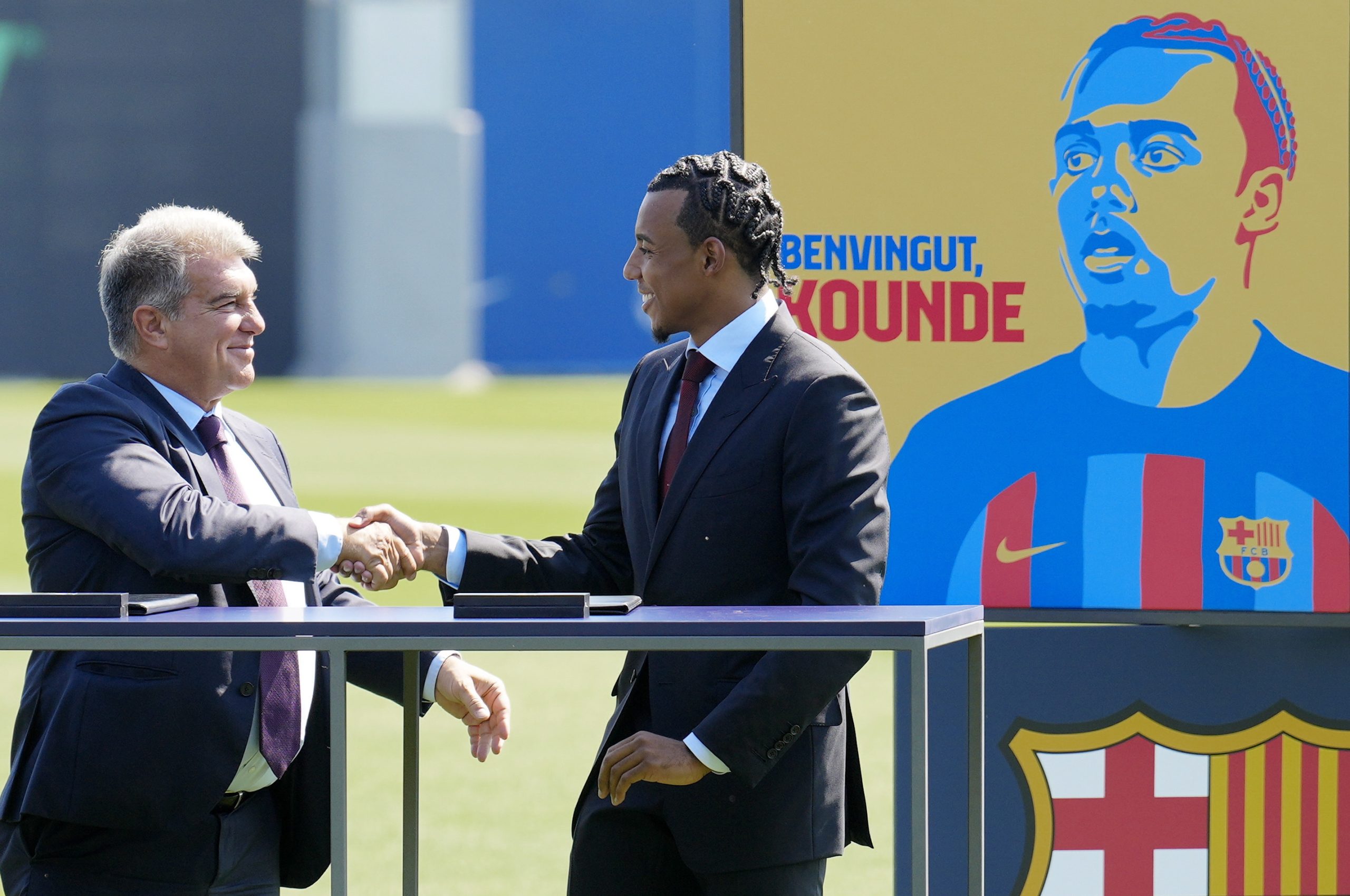 Barcelona vende 25% de filial audiovisual por 100 milhões. Dinheiro pode pagar Bernardo Silva