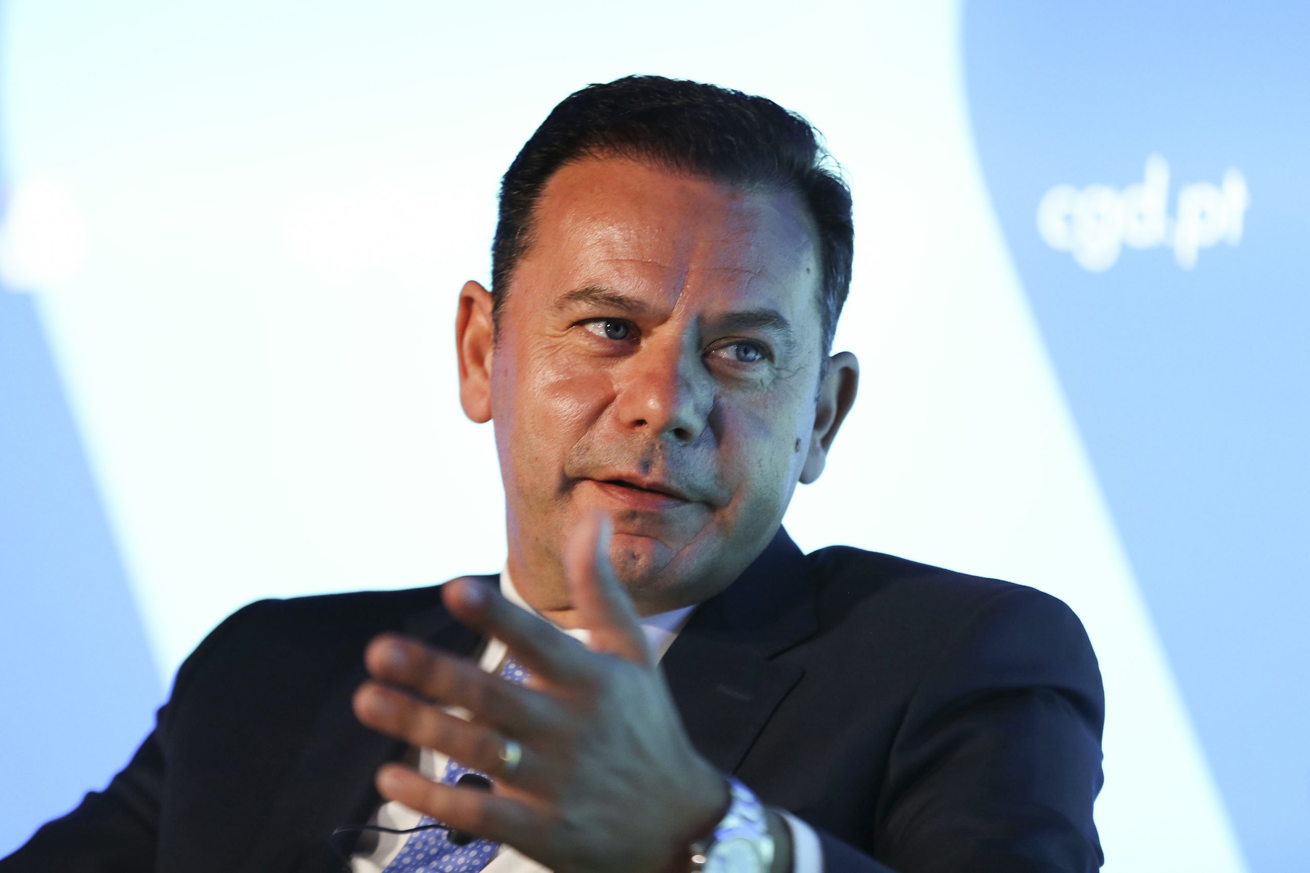 Aeroporto? Montenegro diz que não reconhece “autoridade política” ao ministro das Infraestruturas para discutir o tema