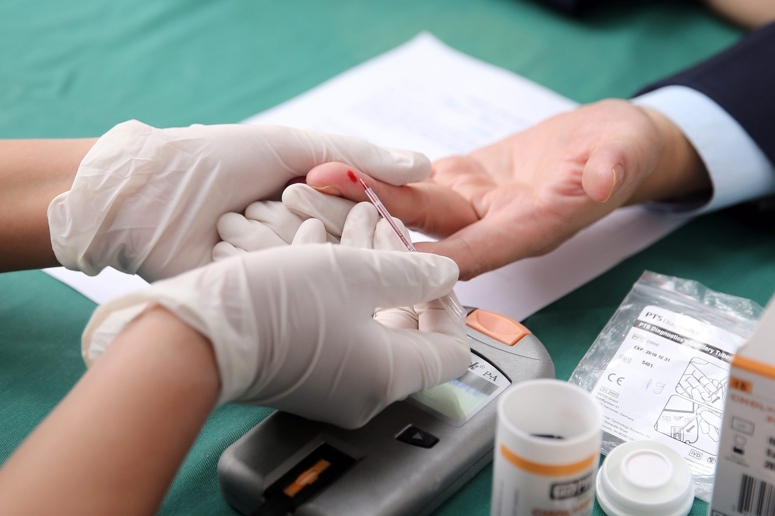 Estudo sugere que hipnose reduz consequências da diabetes tipo 1