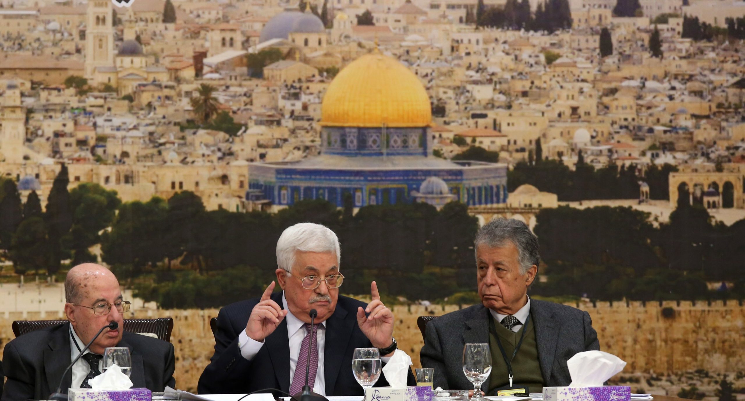 Mahmoud Abbas acusa Israel de ter acabado com os acordos de paz celebrados em Oslo