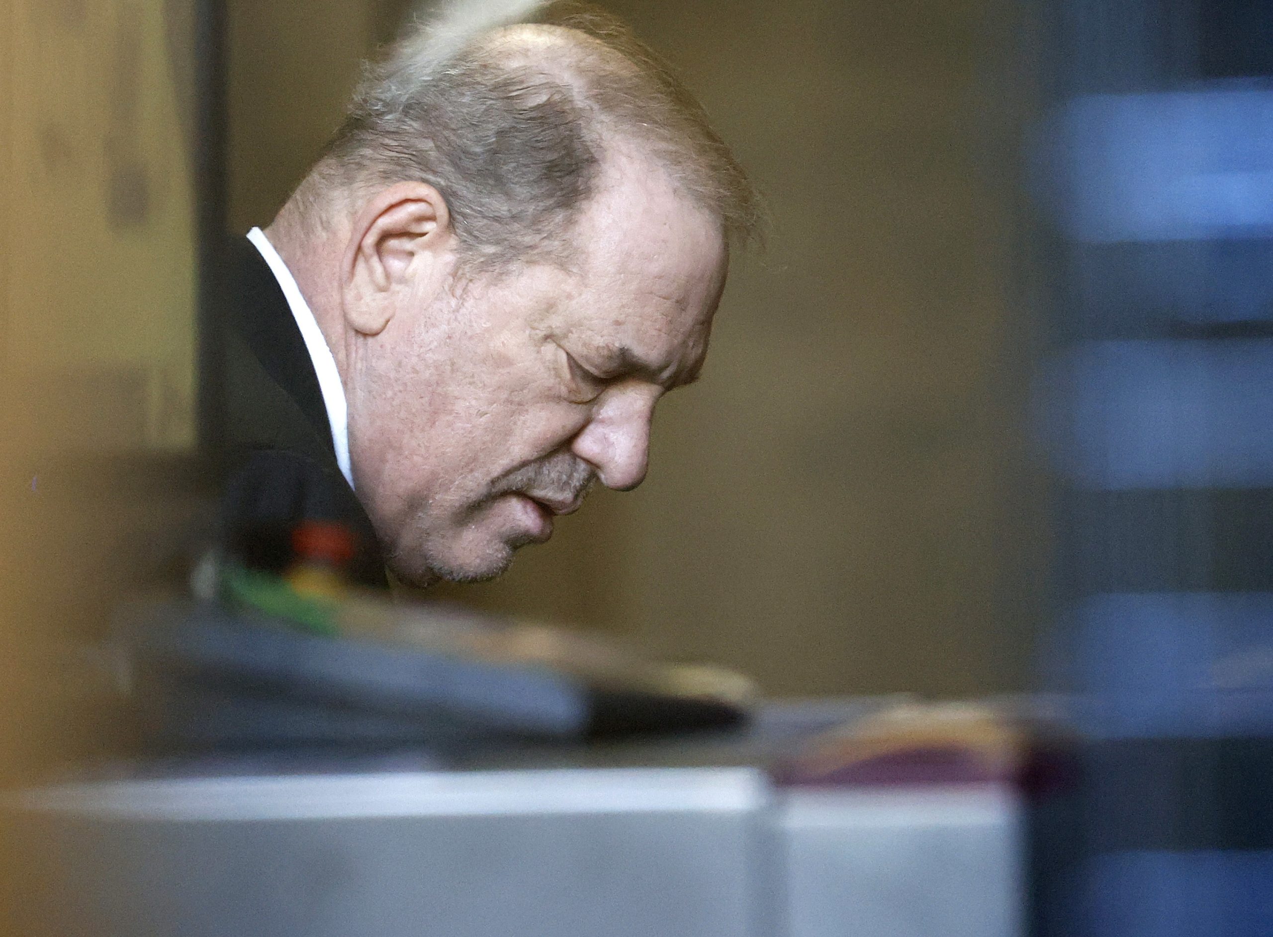 Tribunal retira restantes acusações contra ex-produtor Harvey Weinstein