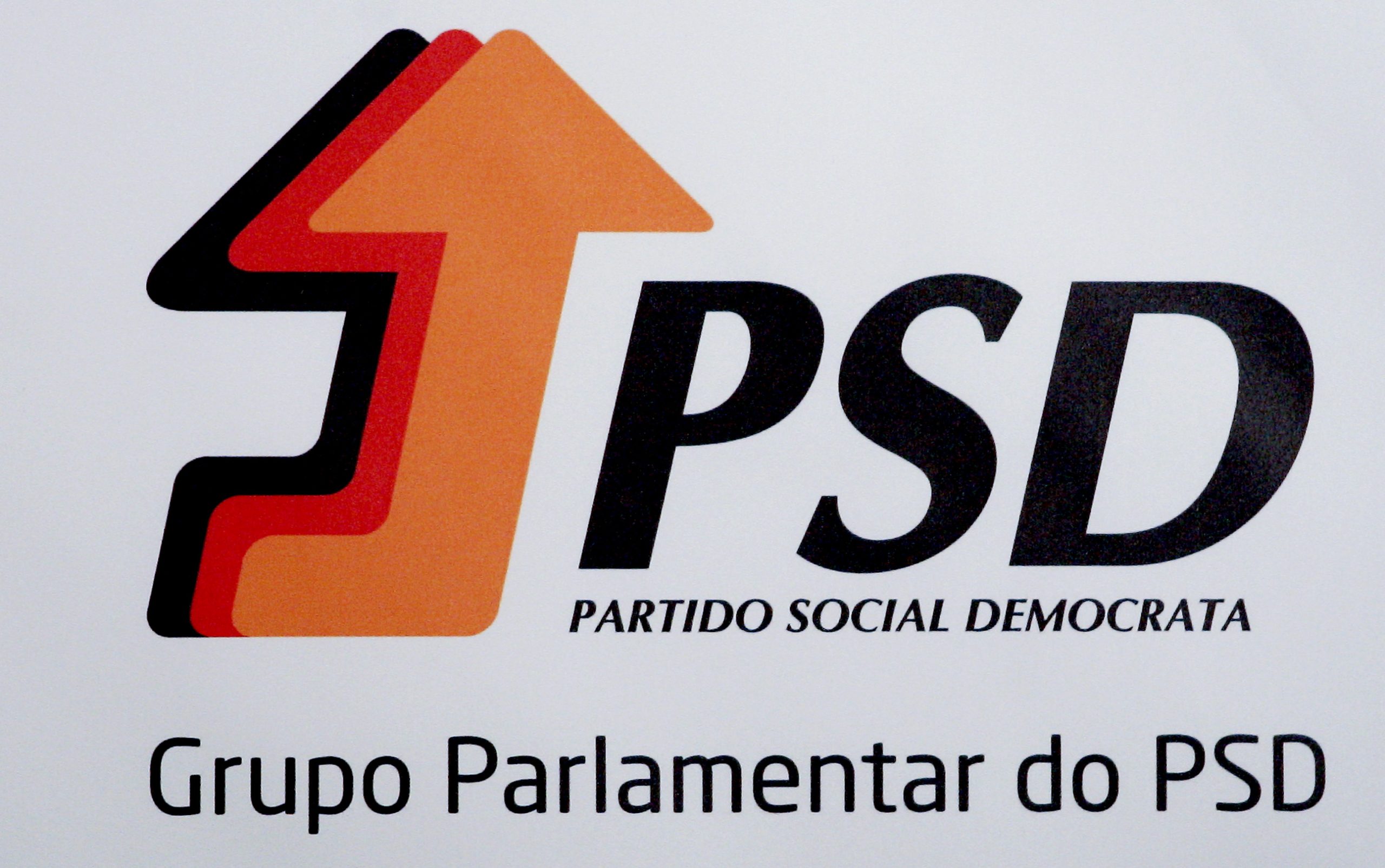 PSD classifica redução do PEC como “fraco remendo”, prioritário seria baixar IRC