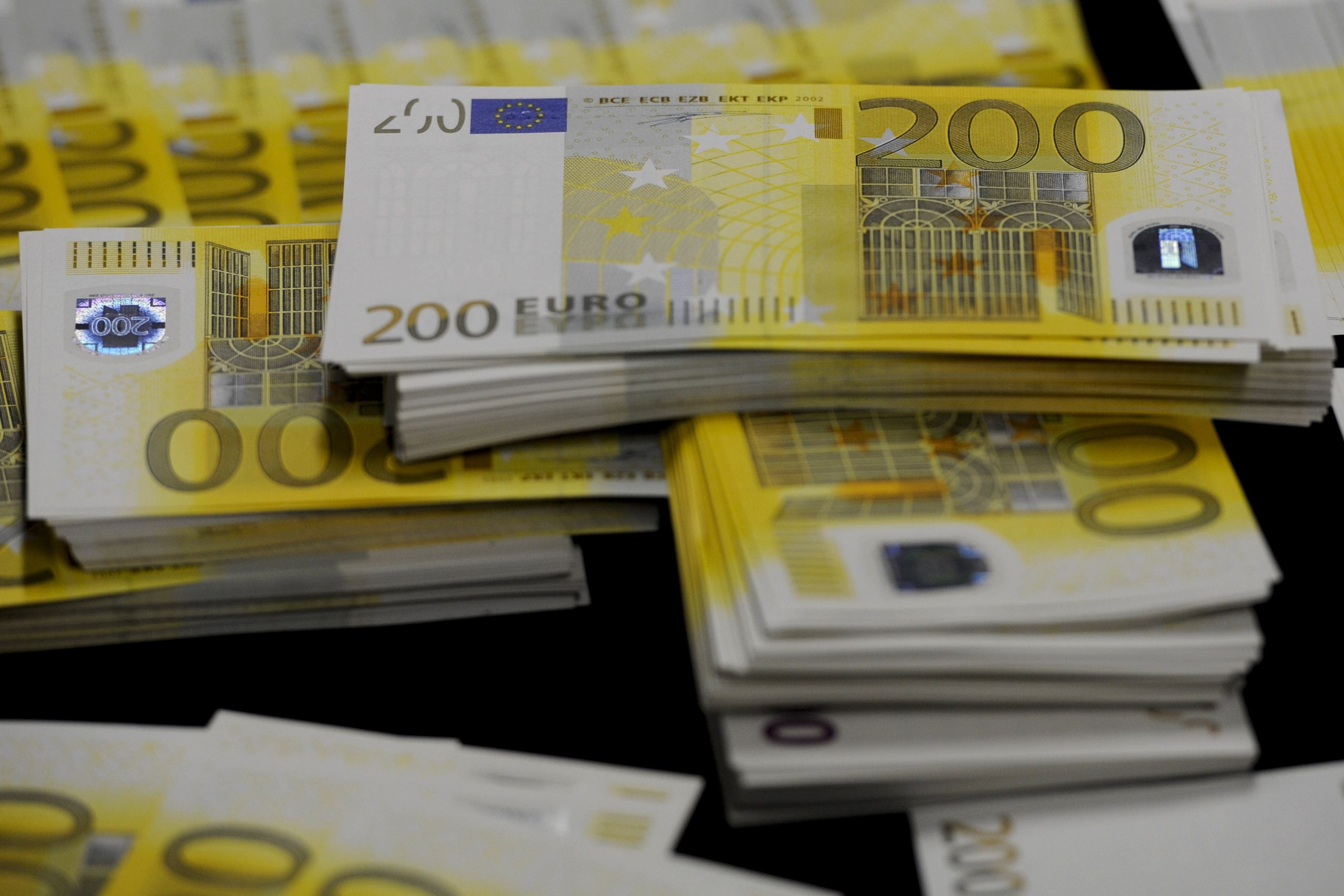 Tem mais de 942 mil euros? Há mais 54 mil portugueses como você