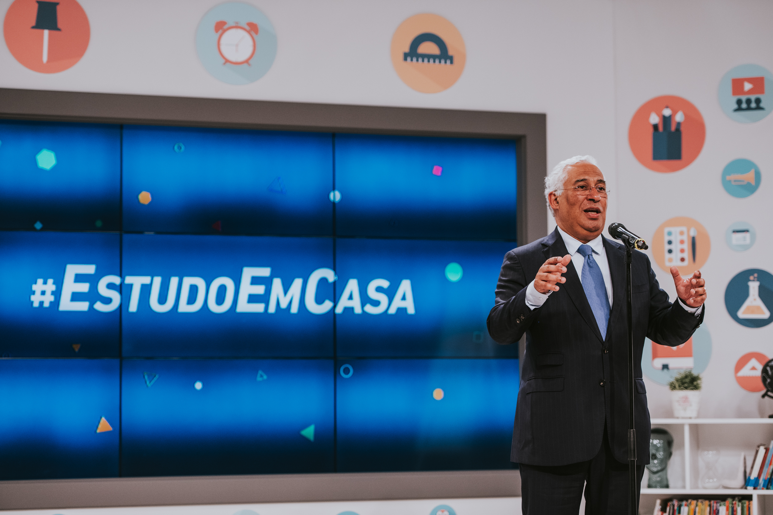 #EstudoEmCasa: “Um canal do antigamente” para “criar uma escola do tempo de hoje”