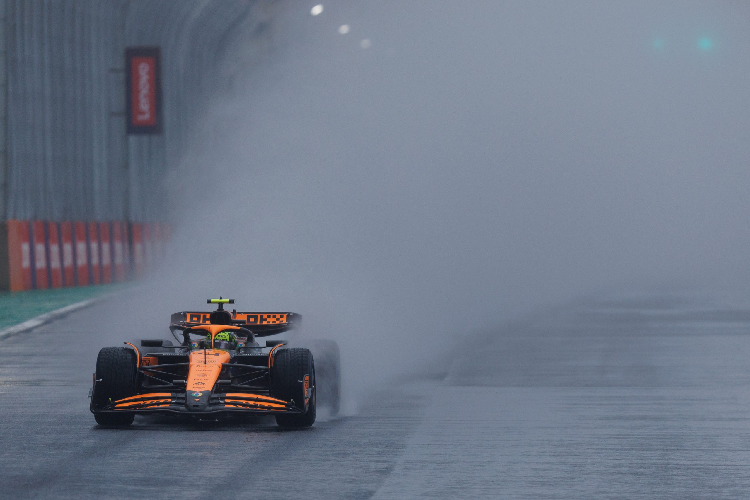 Lando Norris conquista ‘pole’ no GP de São Paulo em qualificação acidentada