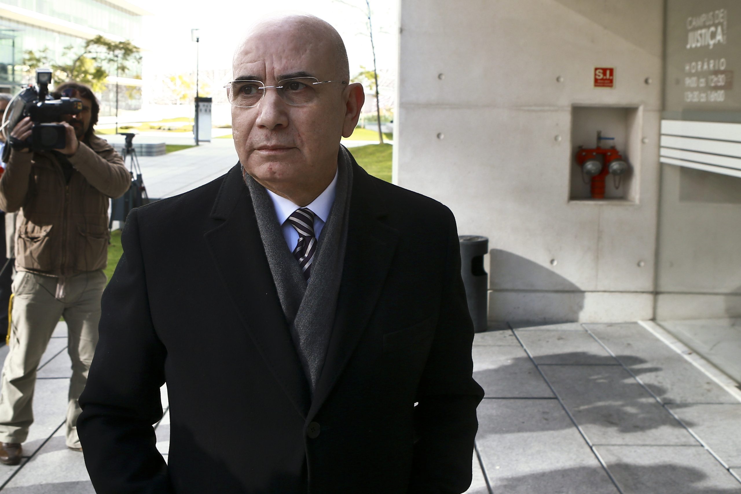 Homicídio de Rosalina Ribeiro: Duarte Lima fica sujeito a apresentações periódicas às autoridades