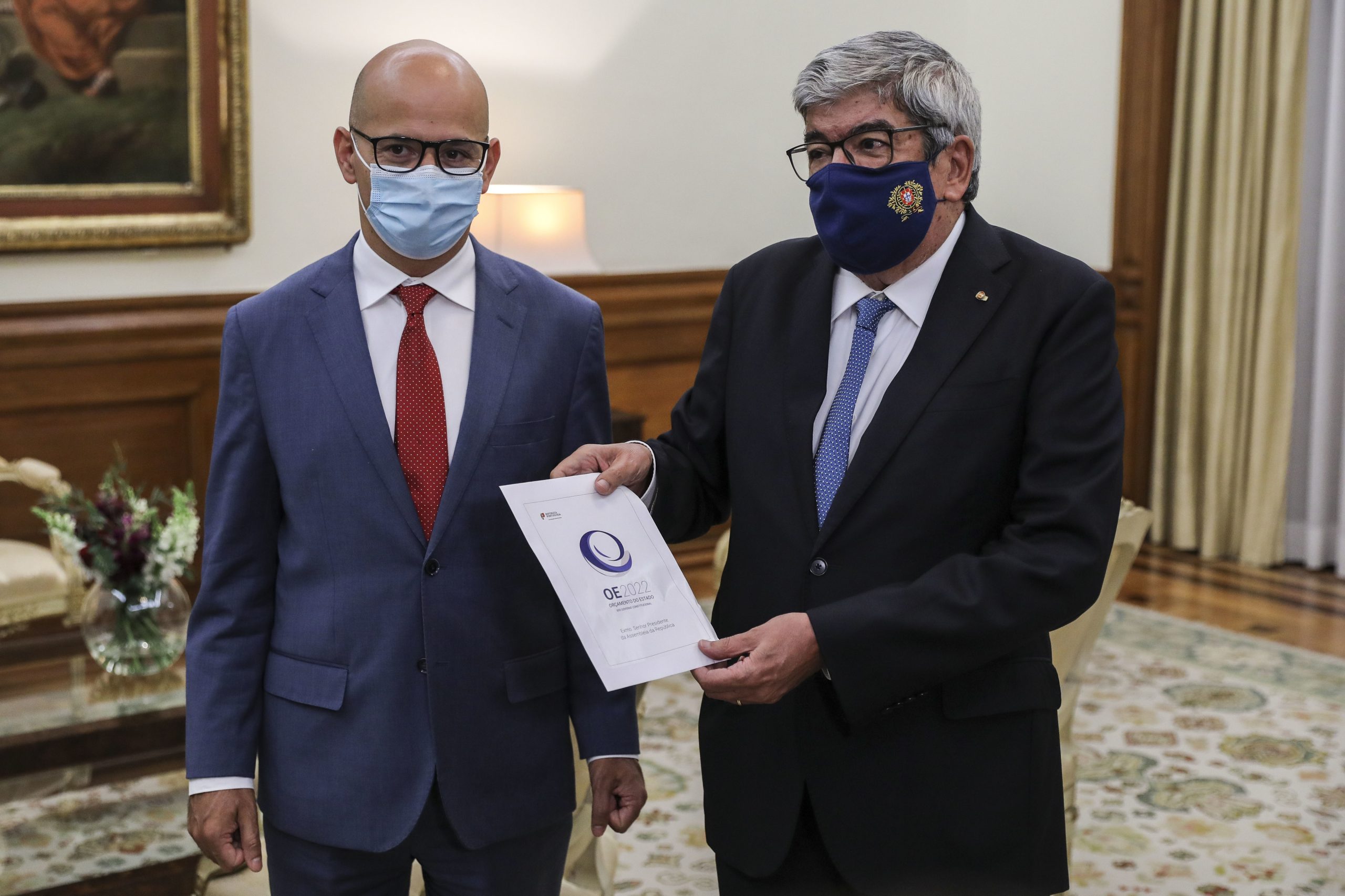 Ferro Rodrigues vai reunir-se com os líderes parlamentares para preparar um eventual chumbo do Orçamento
