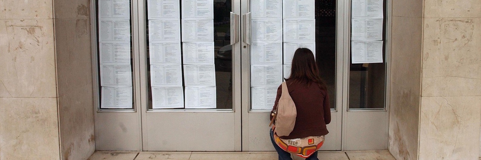 Mesmo sem bolsa de estudo, estudantes universitários colocados fora da área da residência vão ter apoio ao alojamento