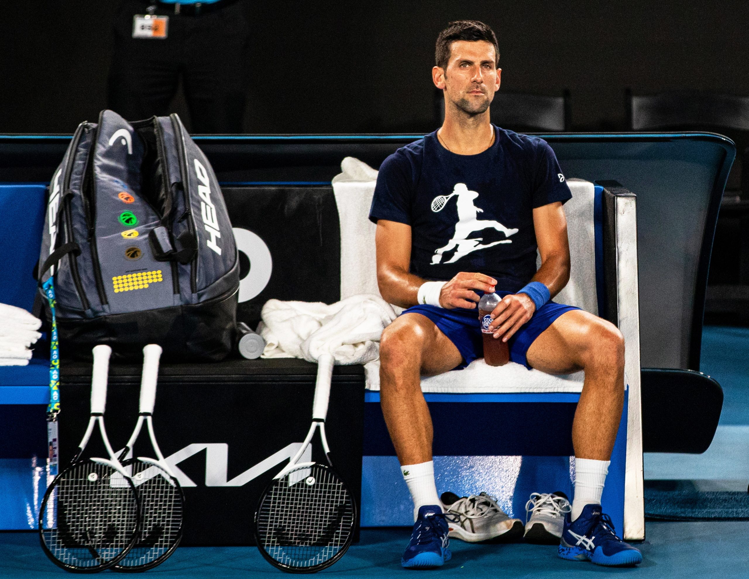 Pedro Sánchez diz que Novak Djokovic só joga ténis em Espanha se cumprir regras da covid-19