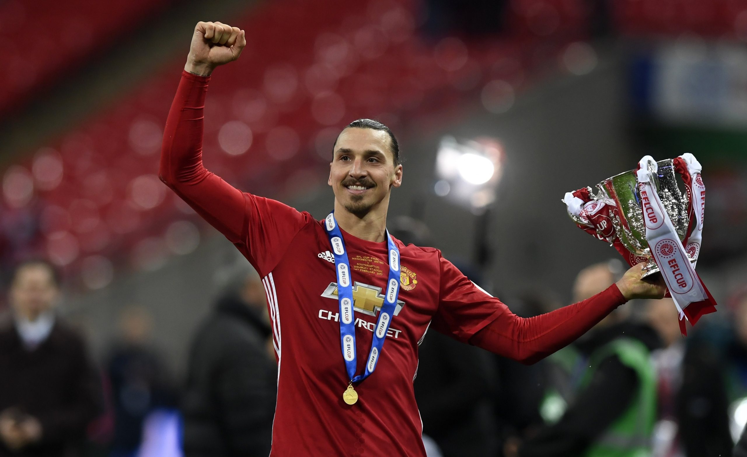 Manchester United conta com Ibrahimovic na ‘Champions’, Chelsea sem Diego Costa