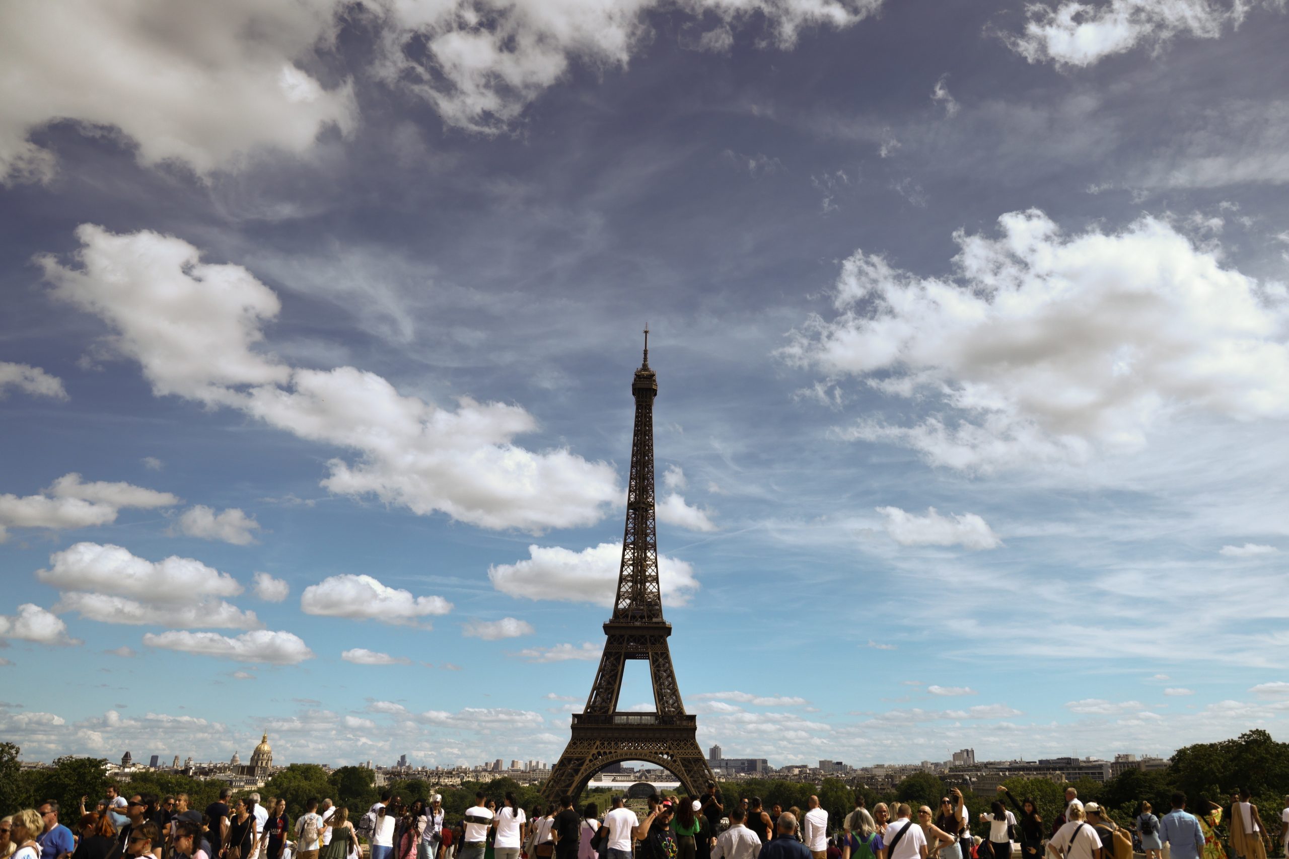Paris acaba com aluguer de trotinetes elétricas
