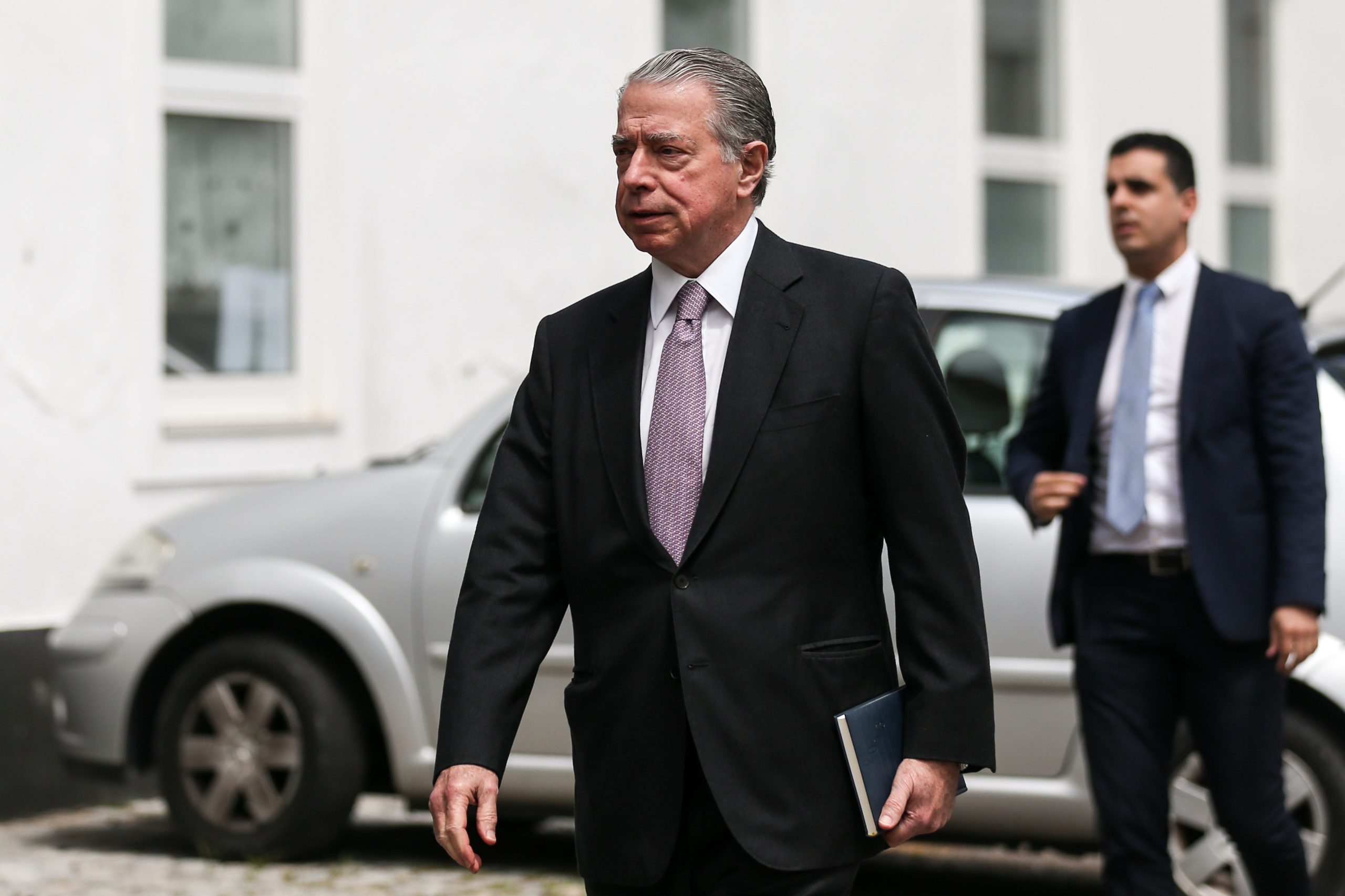 BES: Salgado e ex-administradores vão recorrer da sentença do Tribunal da Concorrência