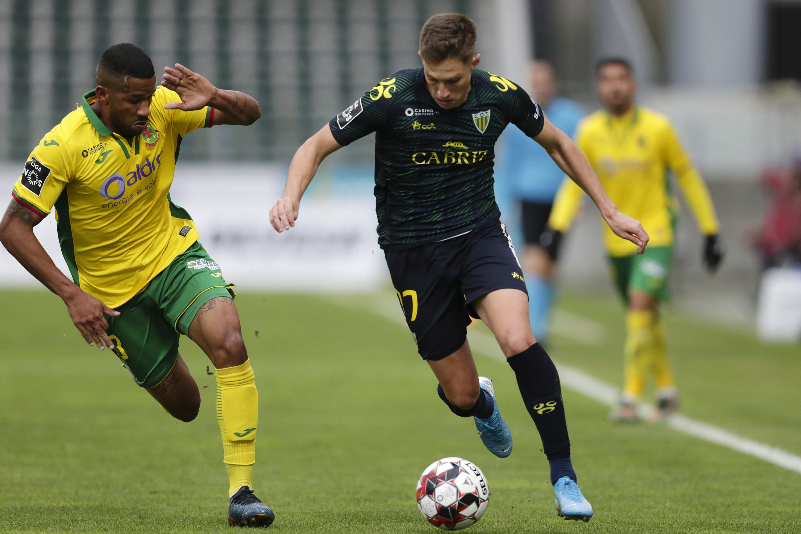 Paços de Ferreira vence na receção ao Tondela após 25 minutos em inferioridade