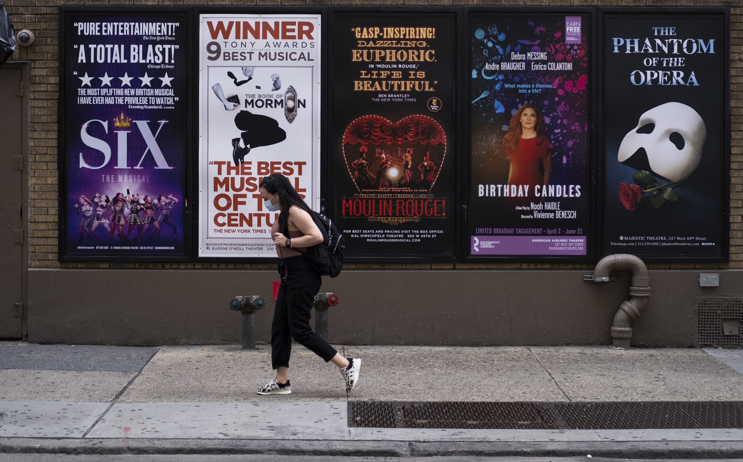 Espetáculos da Broadway em Nova Iorque suspensos até maio