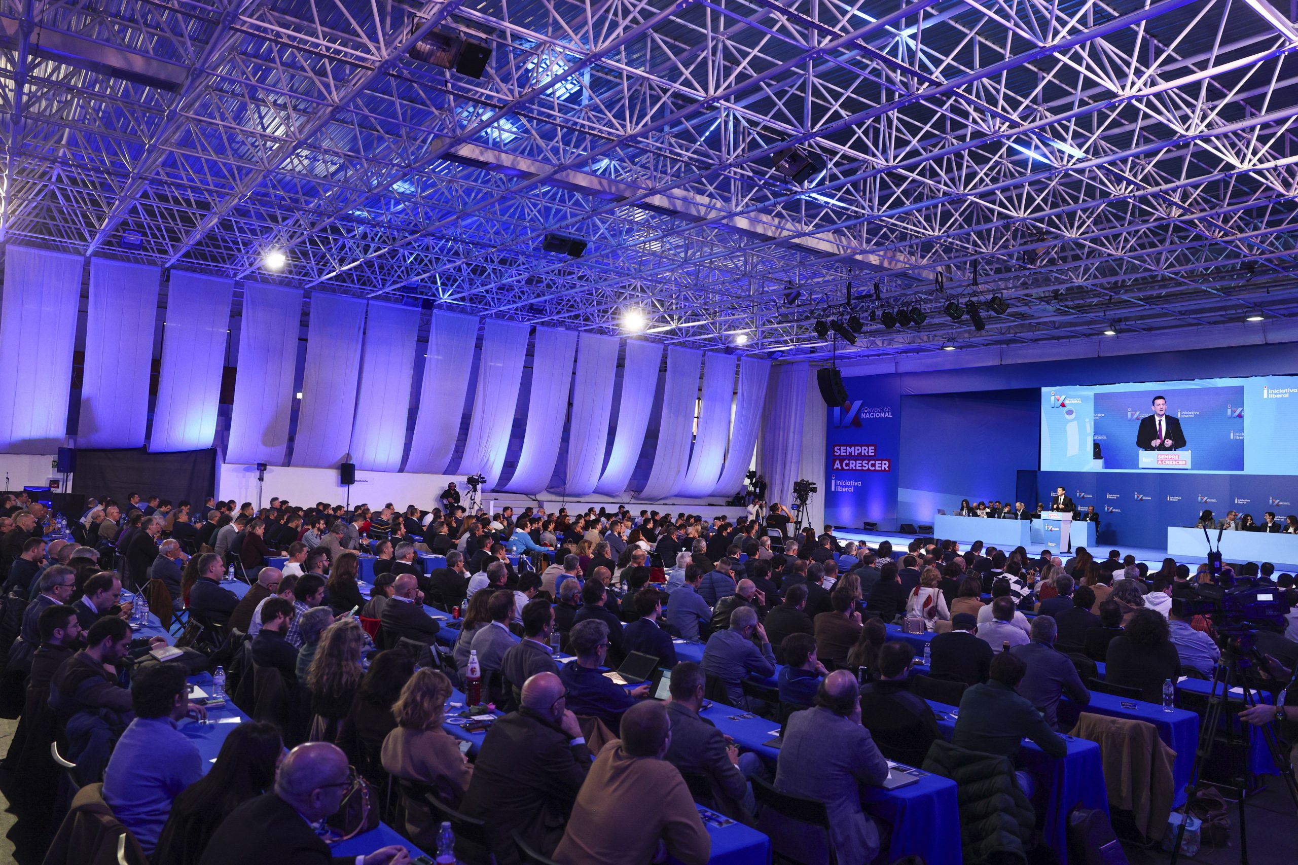 Iniciativa Liberal elege hoje o próximo líder: Rocha quer “combater o populismo”, já Malheiro quer estar mais próximo “de quem faz o liberalismo”
