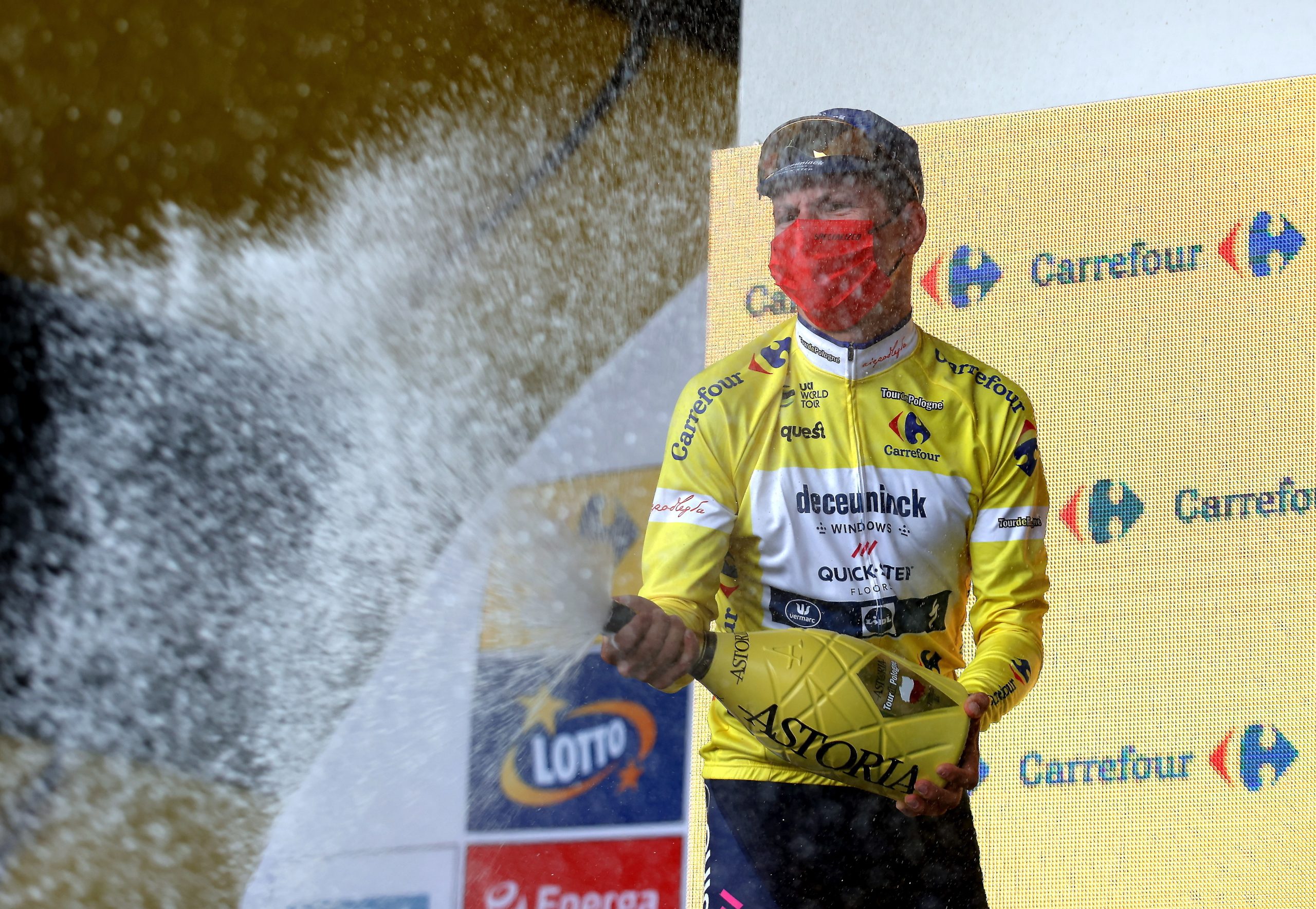 João Almeida sobe a sétimo no ‘ranking’ mundial de ciclismo de estrada