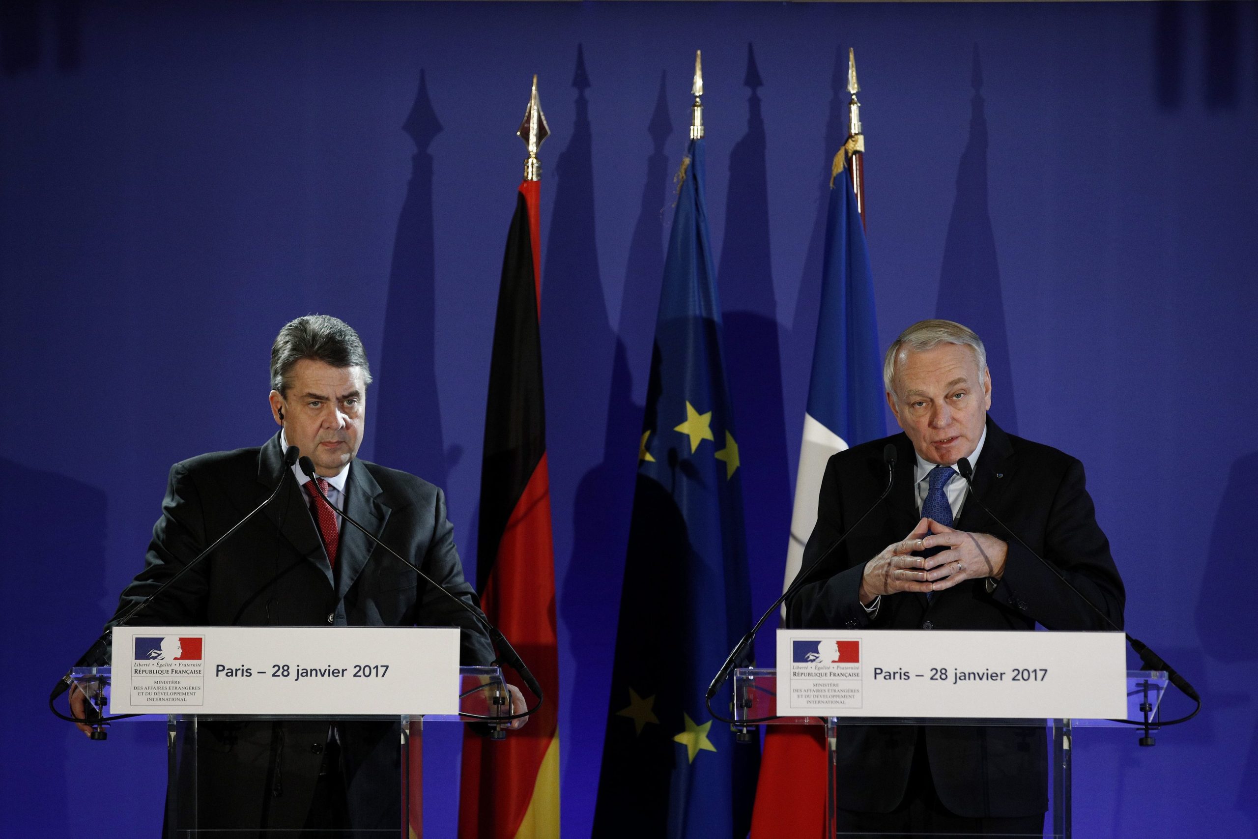 França e Alemanha manifestam preocupação com decisões de Donald Trump
