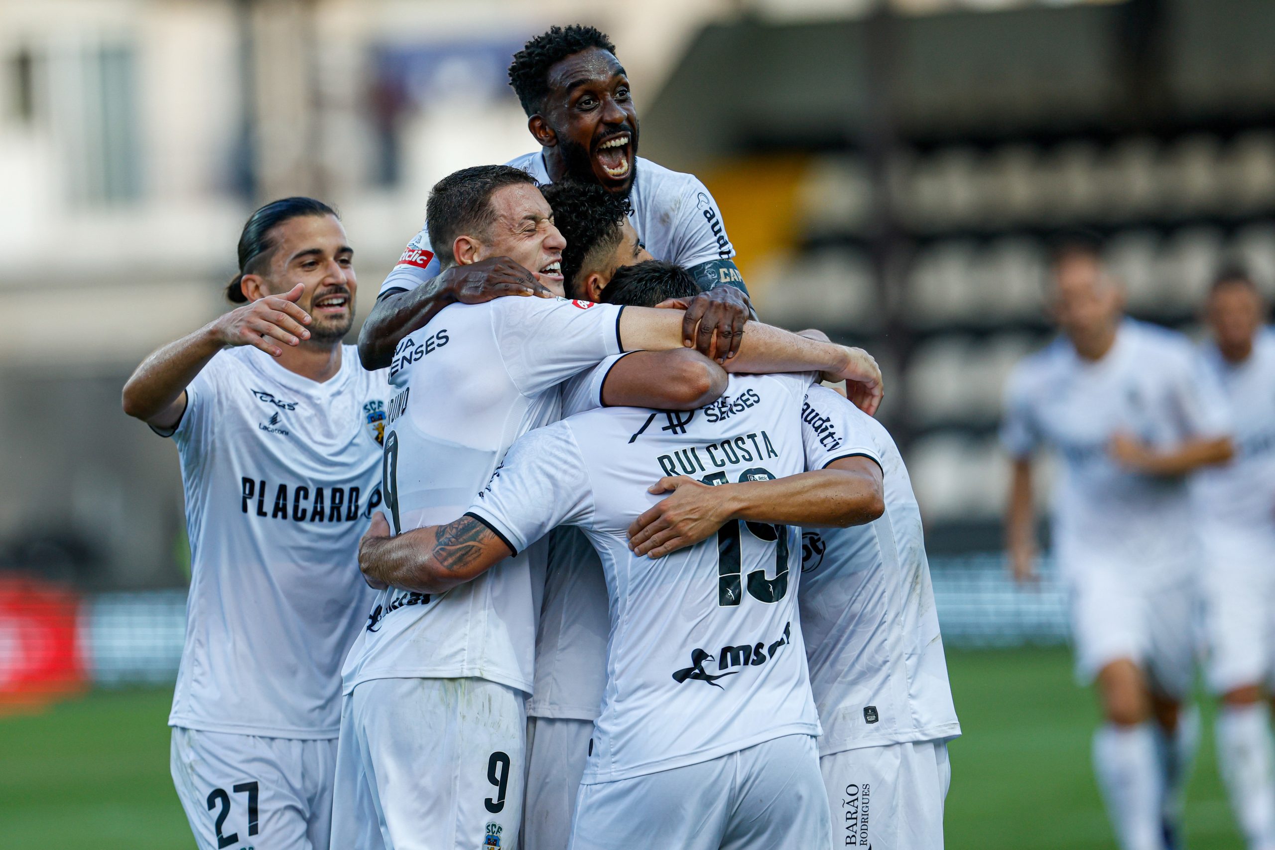 Farense vence Sporting de Braga e acerca-se dos lugares cimeiros