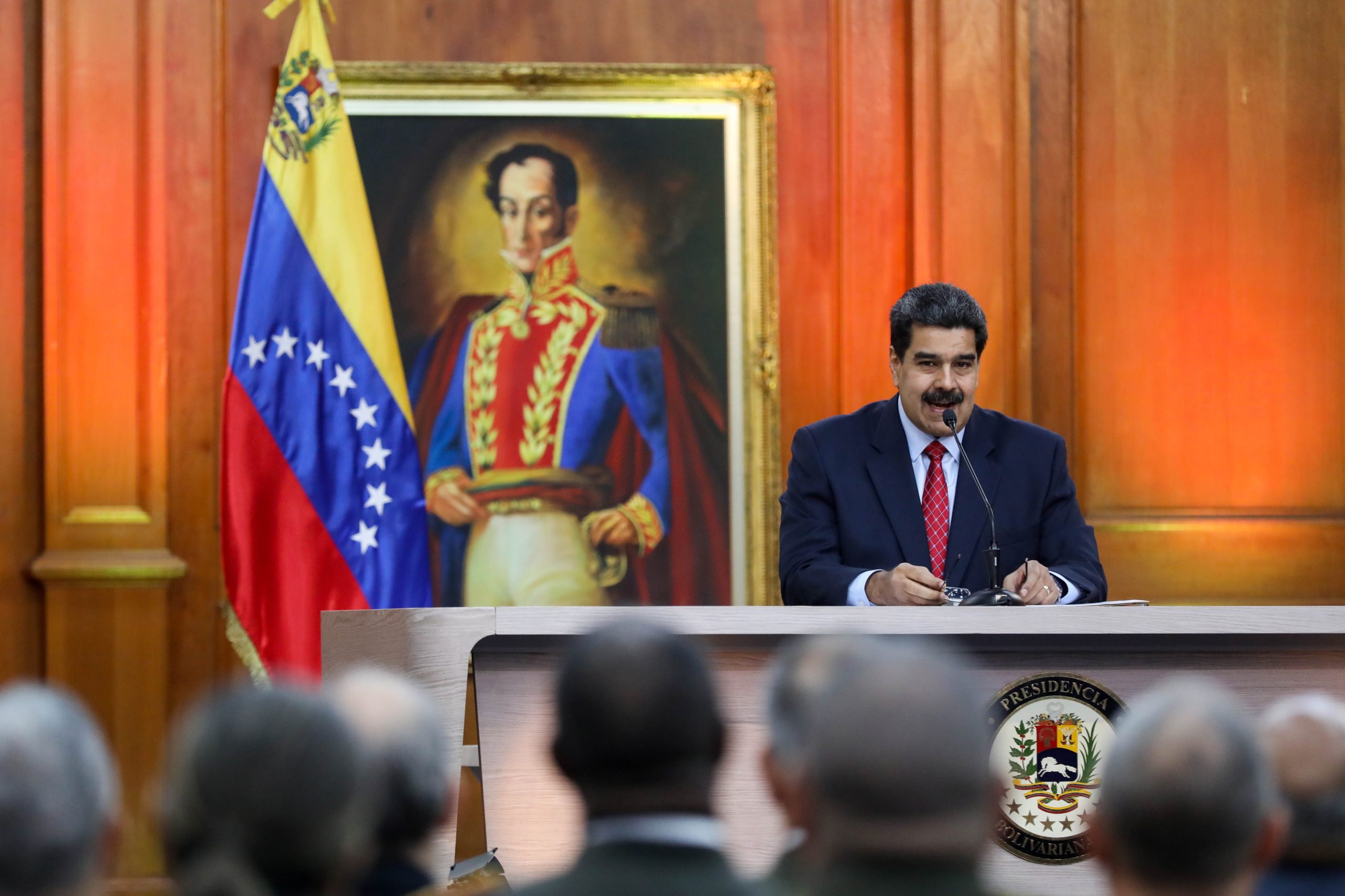 Venezuela: Maduro disponível para reunir-se com Juan Guaidó para dialogar