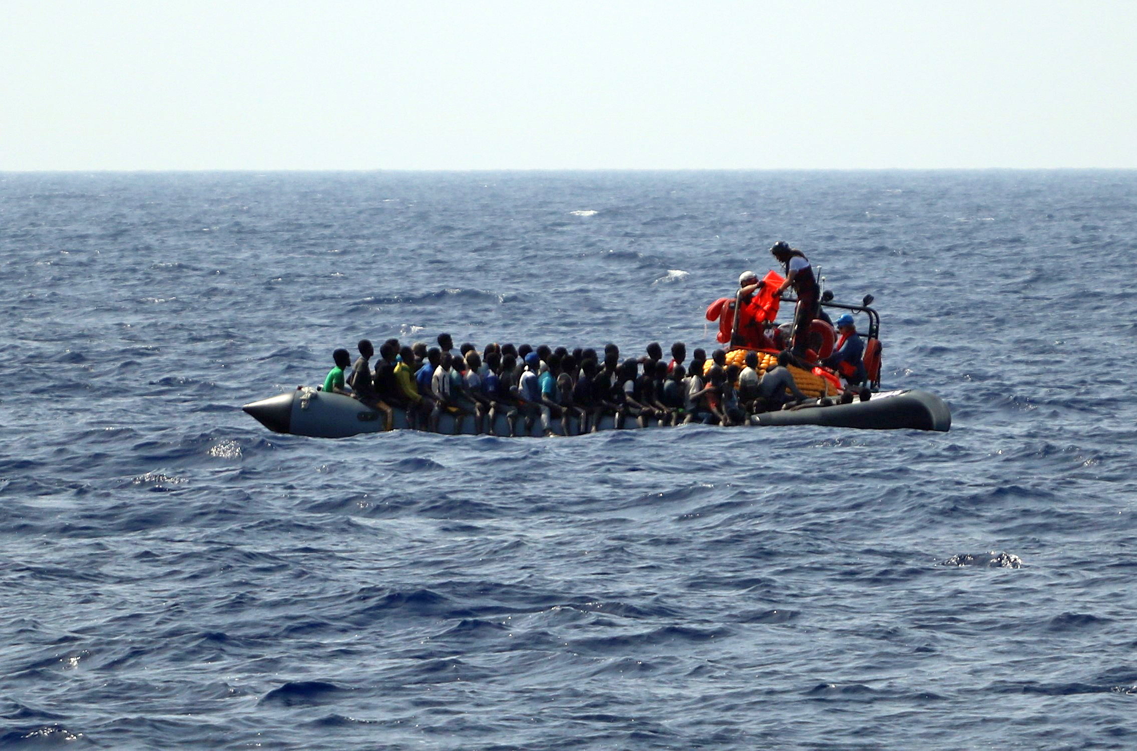 Estudo da ONU revela que quem cruza o Mediterrâneo voltaria a fazê-lo