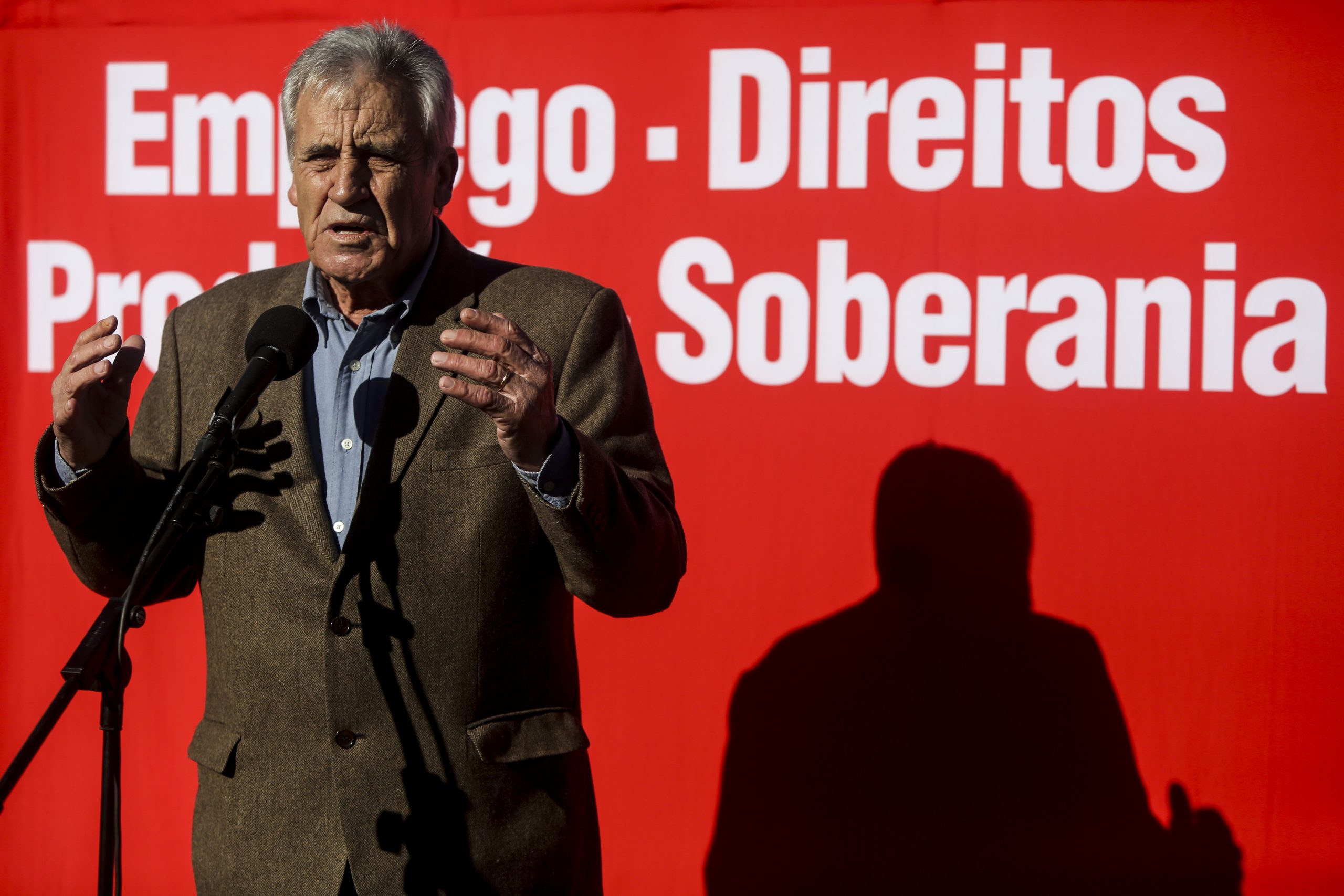 Jerónimo de Sousa culpa presidente do Eurogrupo pela subida das taxas de juro