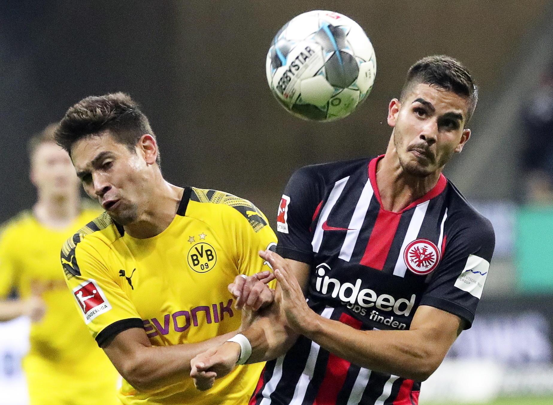 André Silva marca no empate do Eintracht Frankfurt