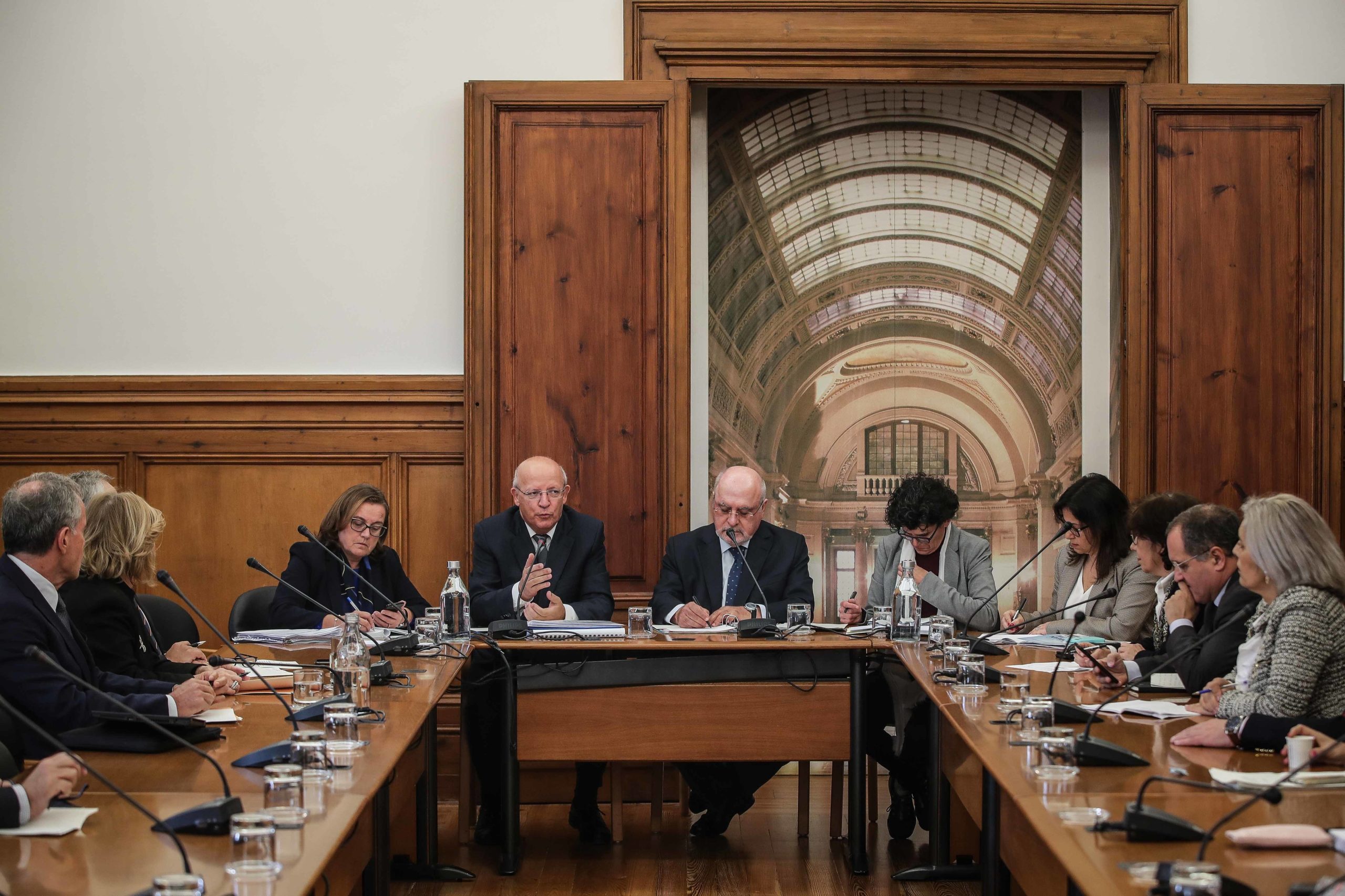 Políticas de migração que Londres pretende assumir são “um dos berbicachos” que Portugal tem pela frente