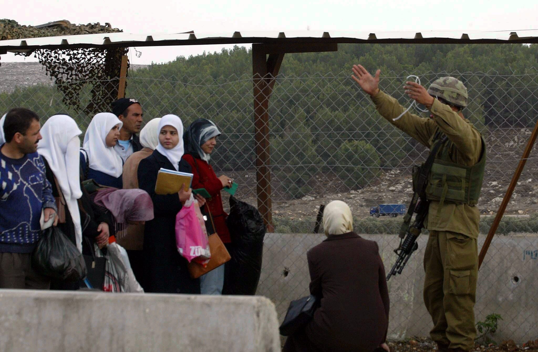 Palestiniano morto em posto de controlo militar israelita na Cisjordânia