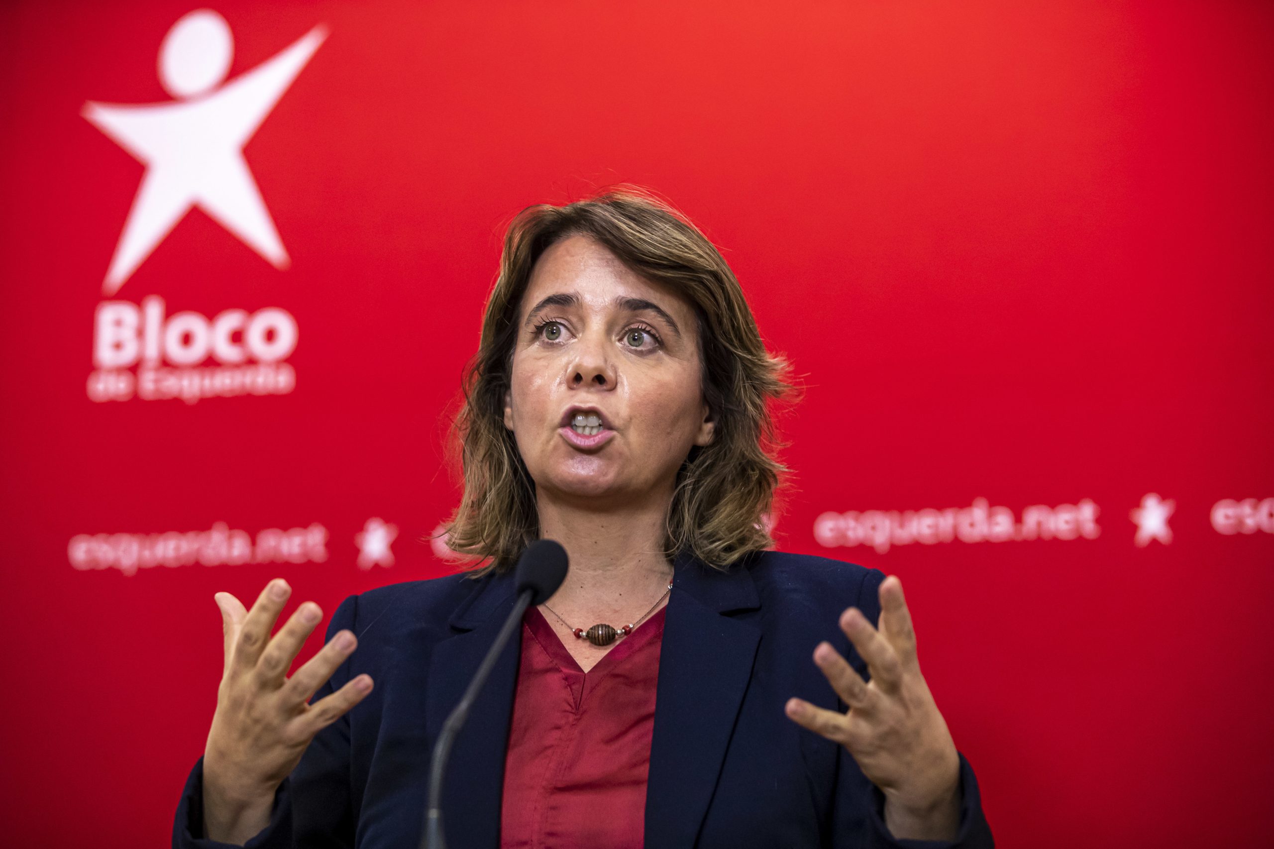 Bloco de Esquerda diz que Governo devia “agir fortemente” e travar abertura de supermercados às 06:30