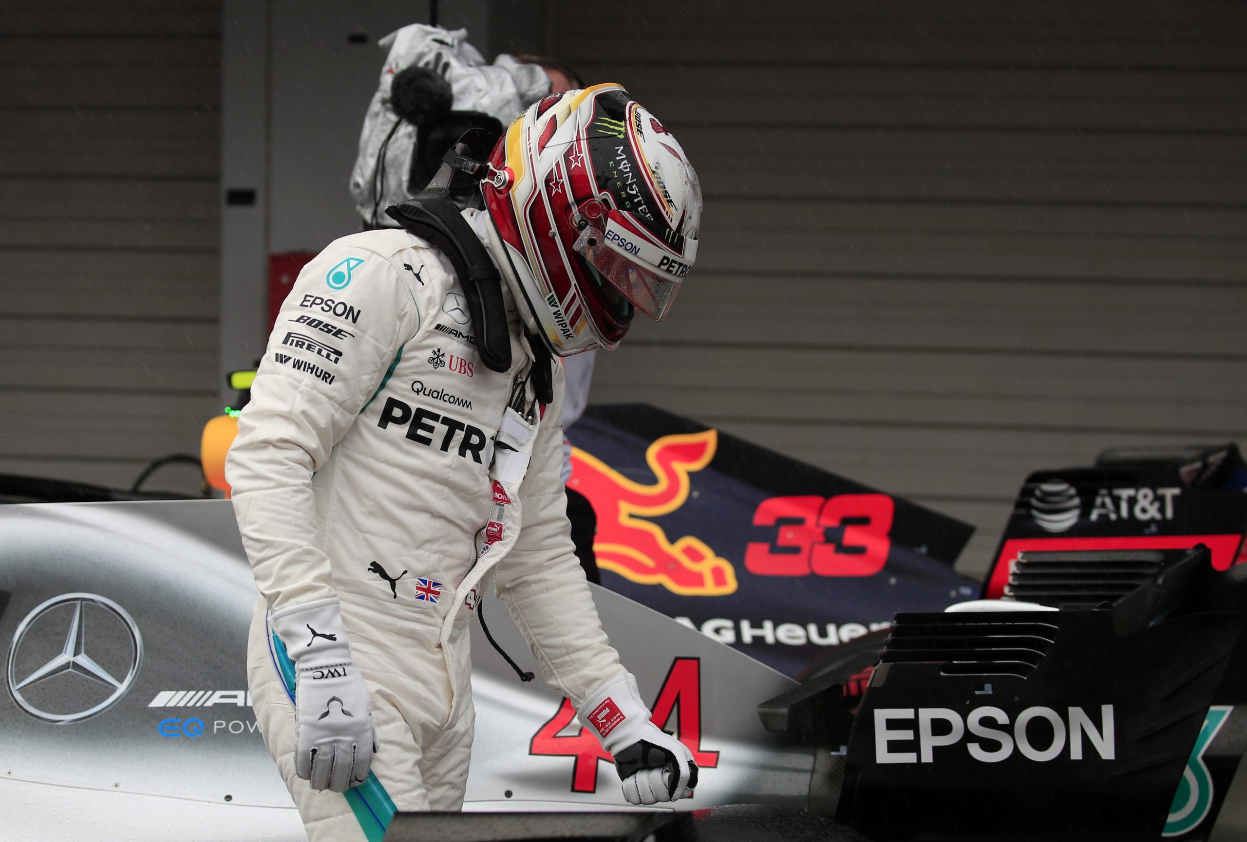 Lewis Hamilton conquista 80.ª ‘pole’ da carreira no Grande Prémio do Japão de Fórmula 1