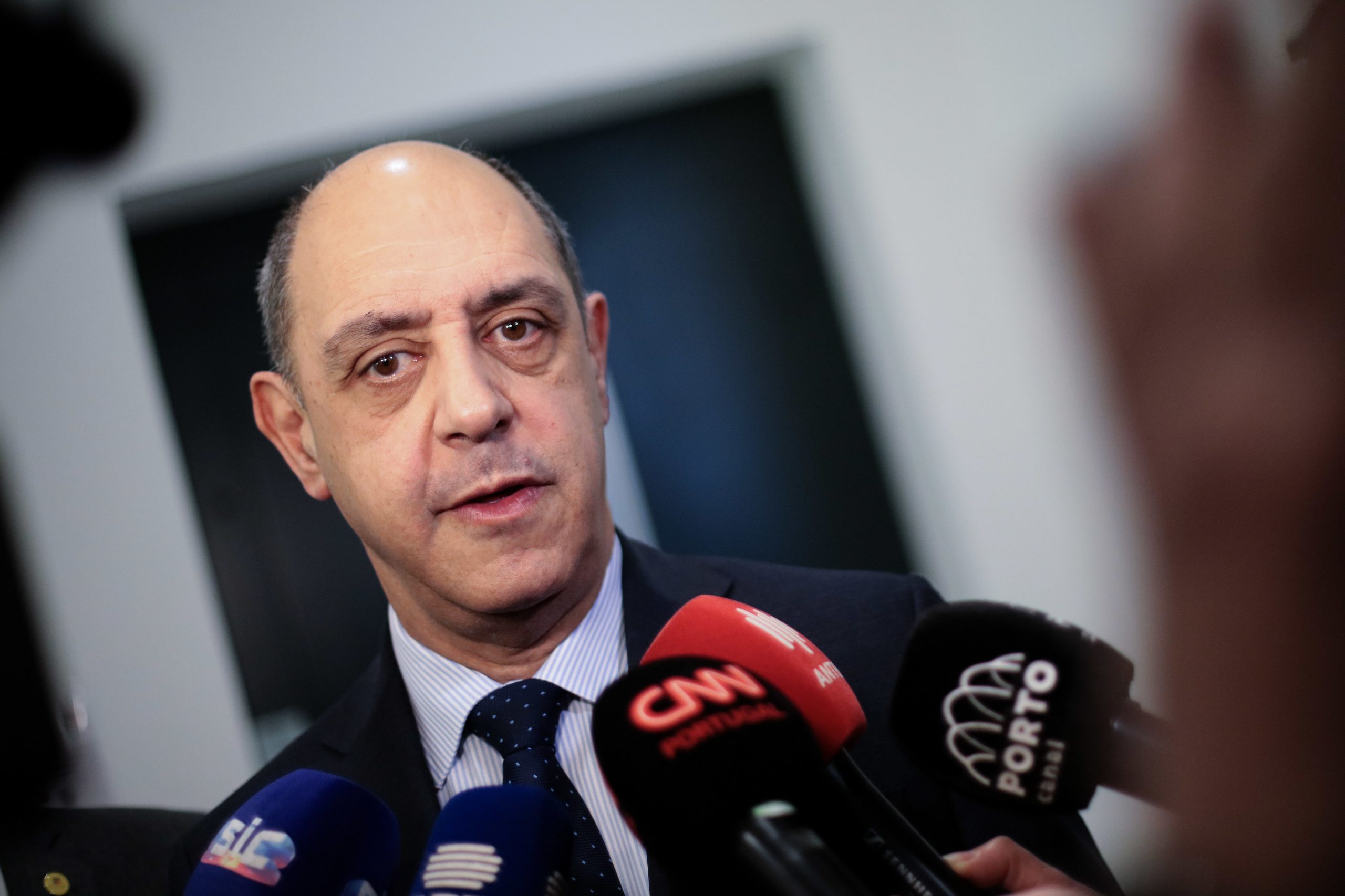 Ministro nega fecho e fala de reorganização de urgências em Loures e Barreiro Montijo