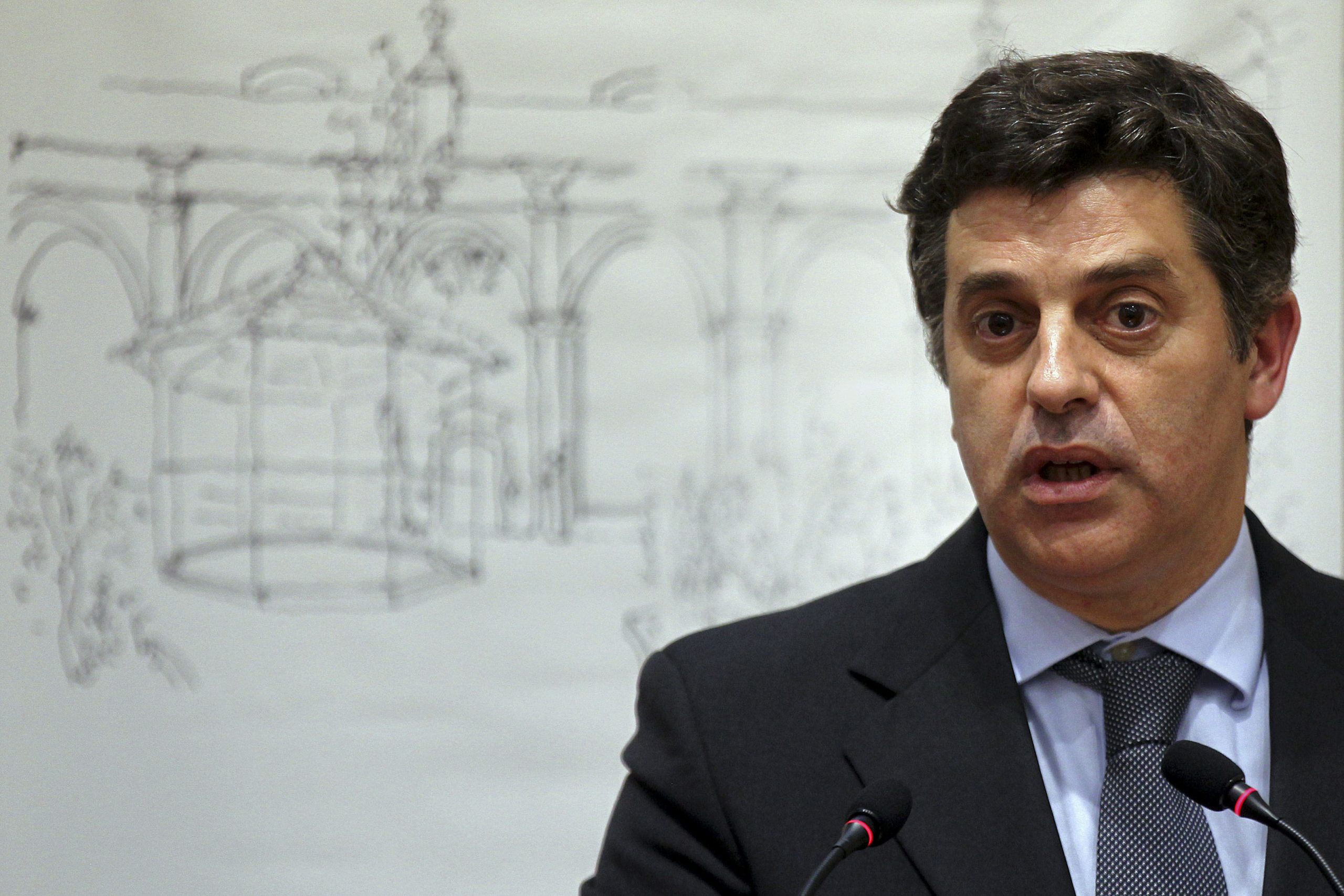 Investimentos com componente de investigação ajudam a impedir saída de “cérebros”